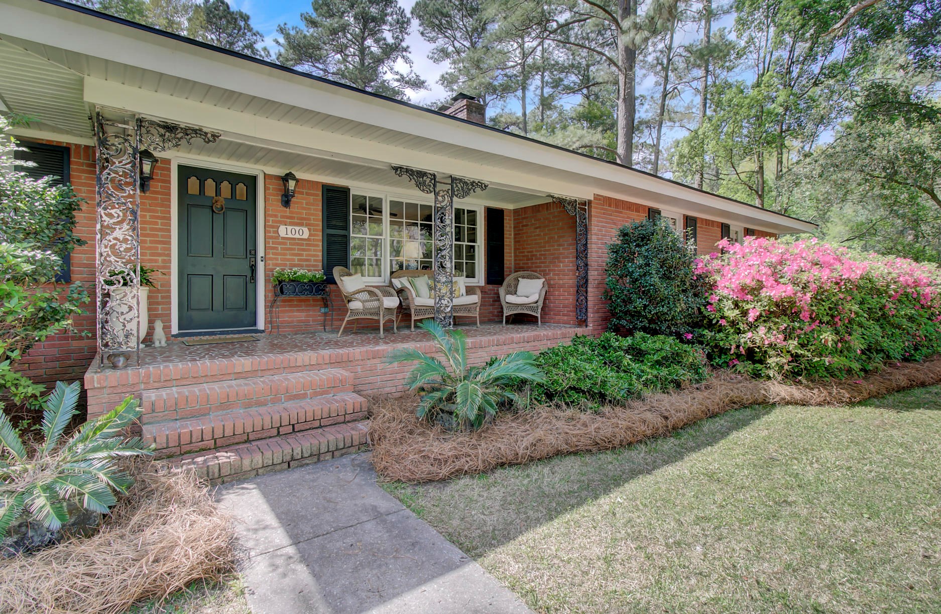 100 Reynolds Rd, Summerville, SC 29483-4027