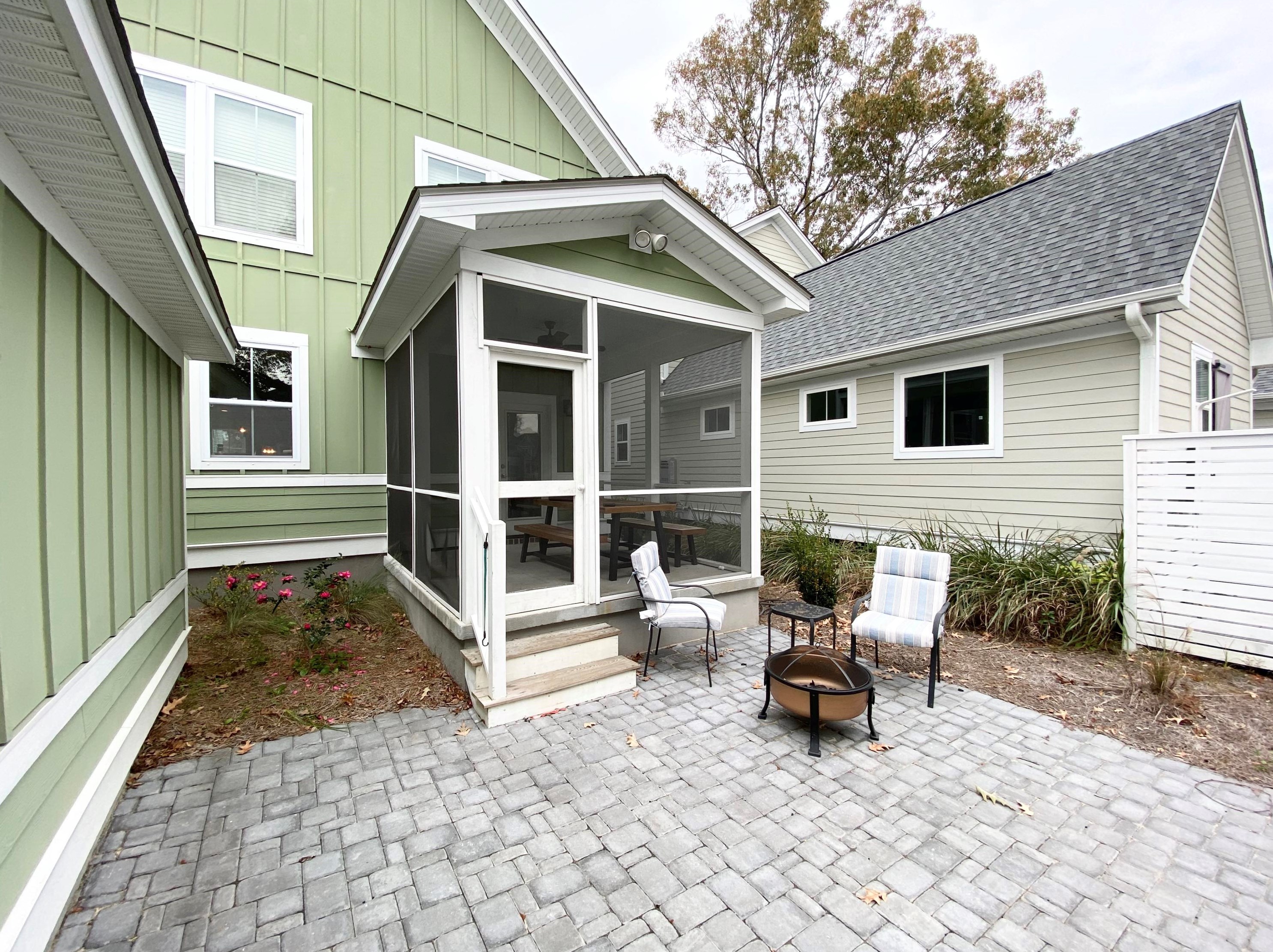 5148 Celtic Dr, Charleston SC  29405-4053 exterior
