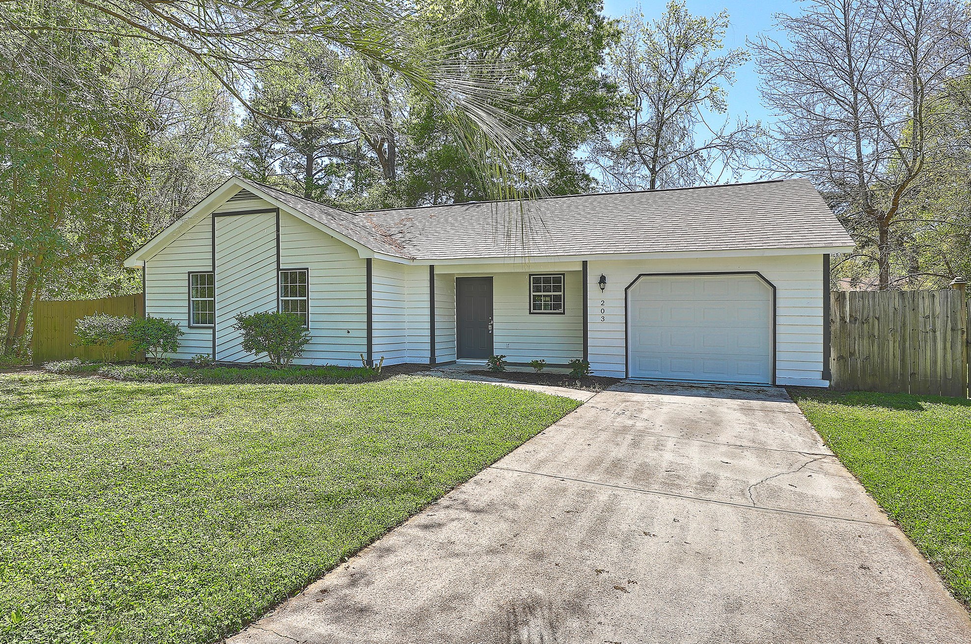 203 Flamingo Dr, Ladson, SC 29456