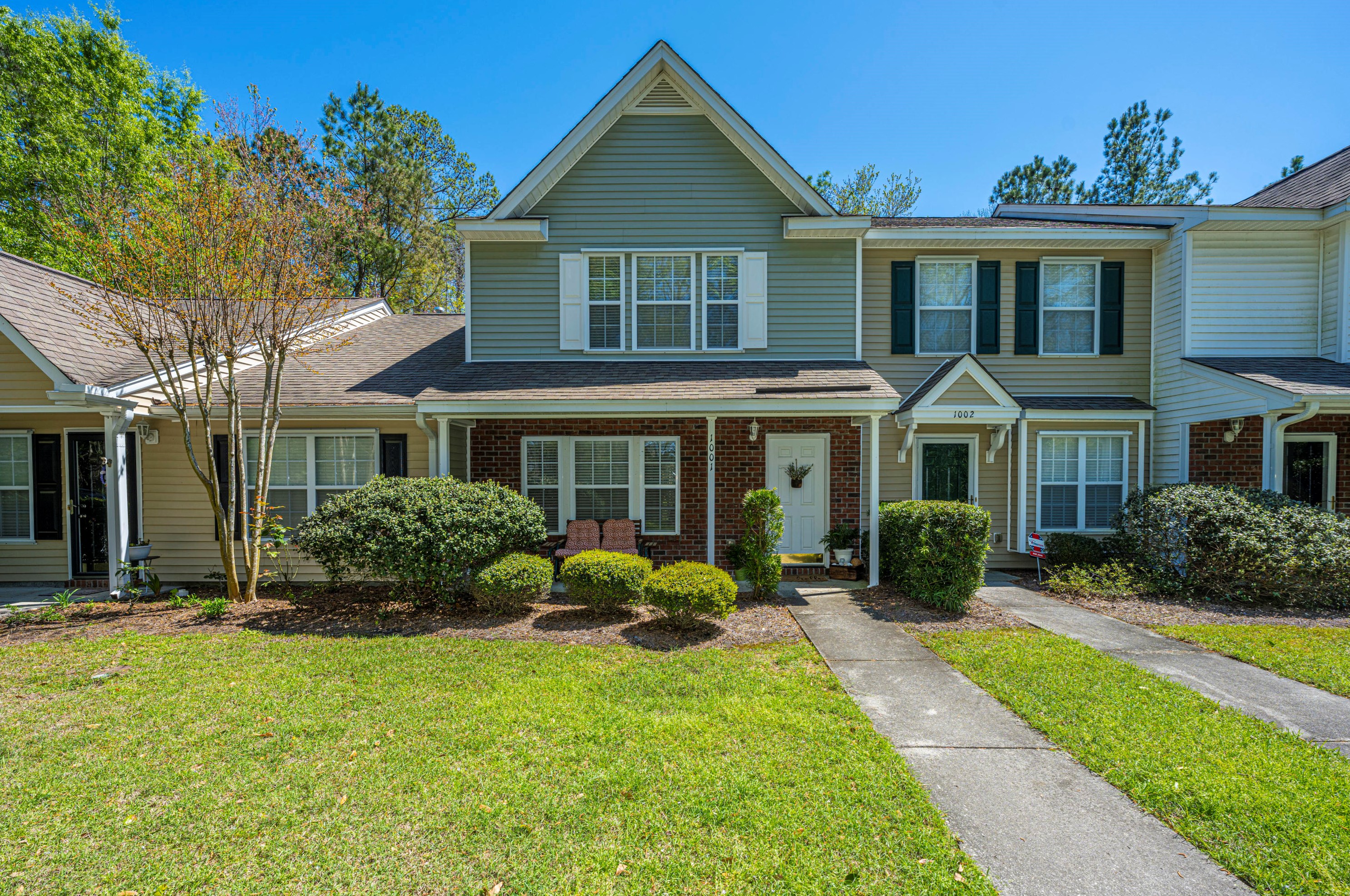 1001 Pine Bluff Dr, Summerville, SC 29483-8686