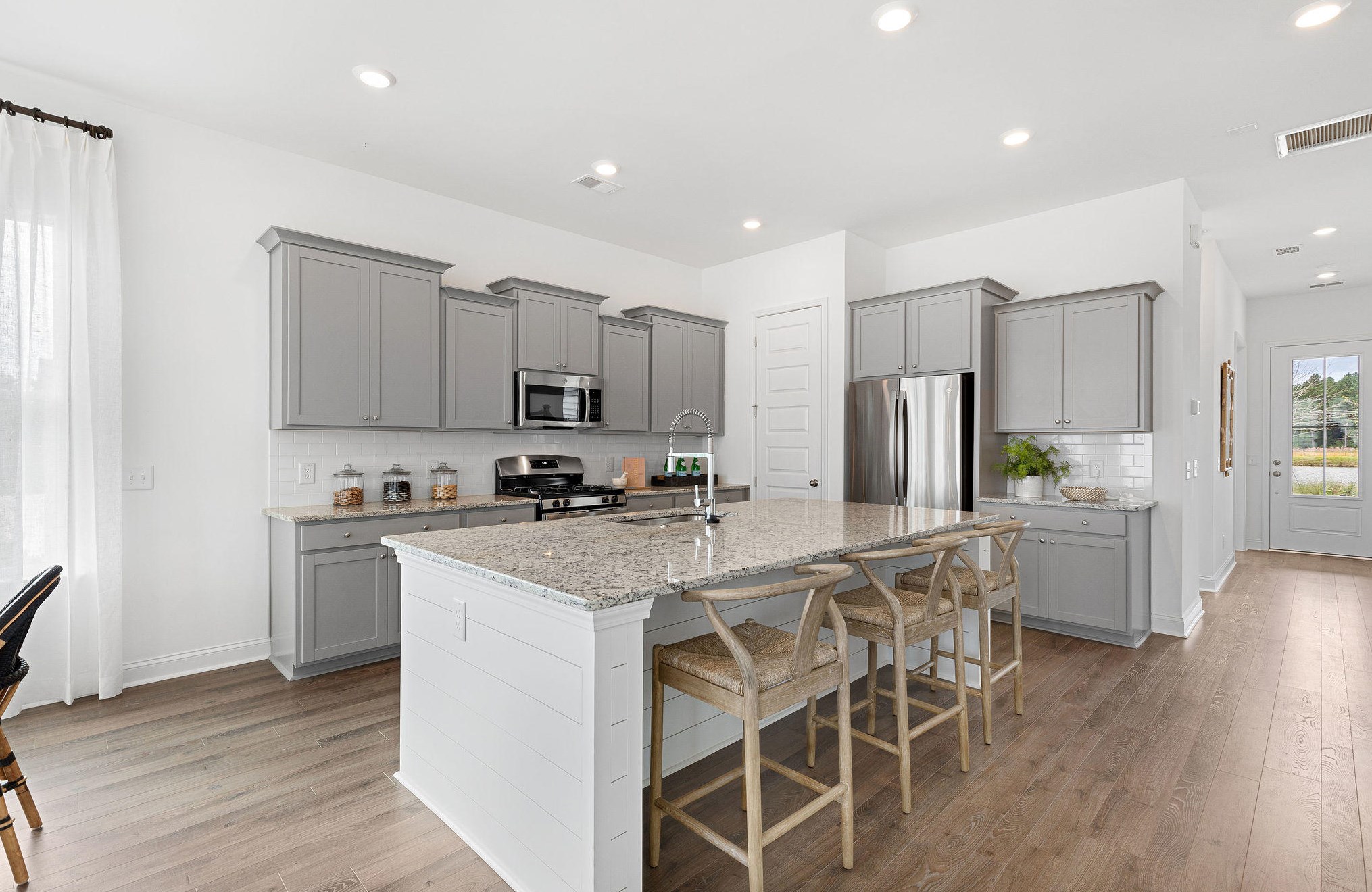 2846 Pinelog Ln, Johns Island, SC 29455