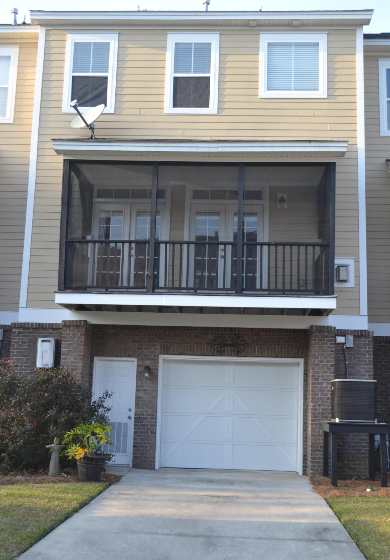 2519 Rutherford Way, Charleston SC  29414-6666 exterior