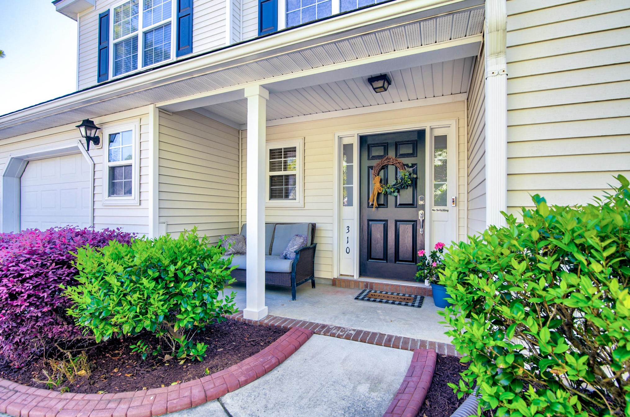 310 Cabrill Dr, Charleston, SC 29414-9038