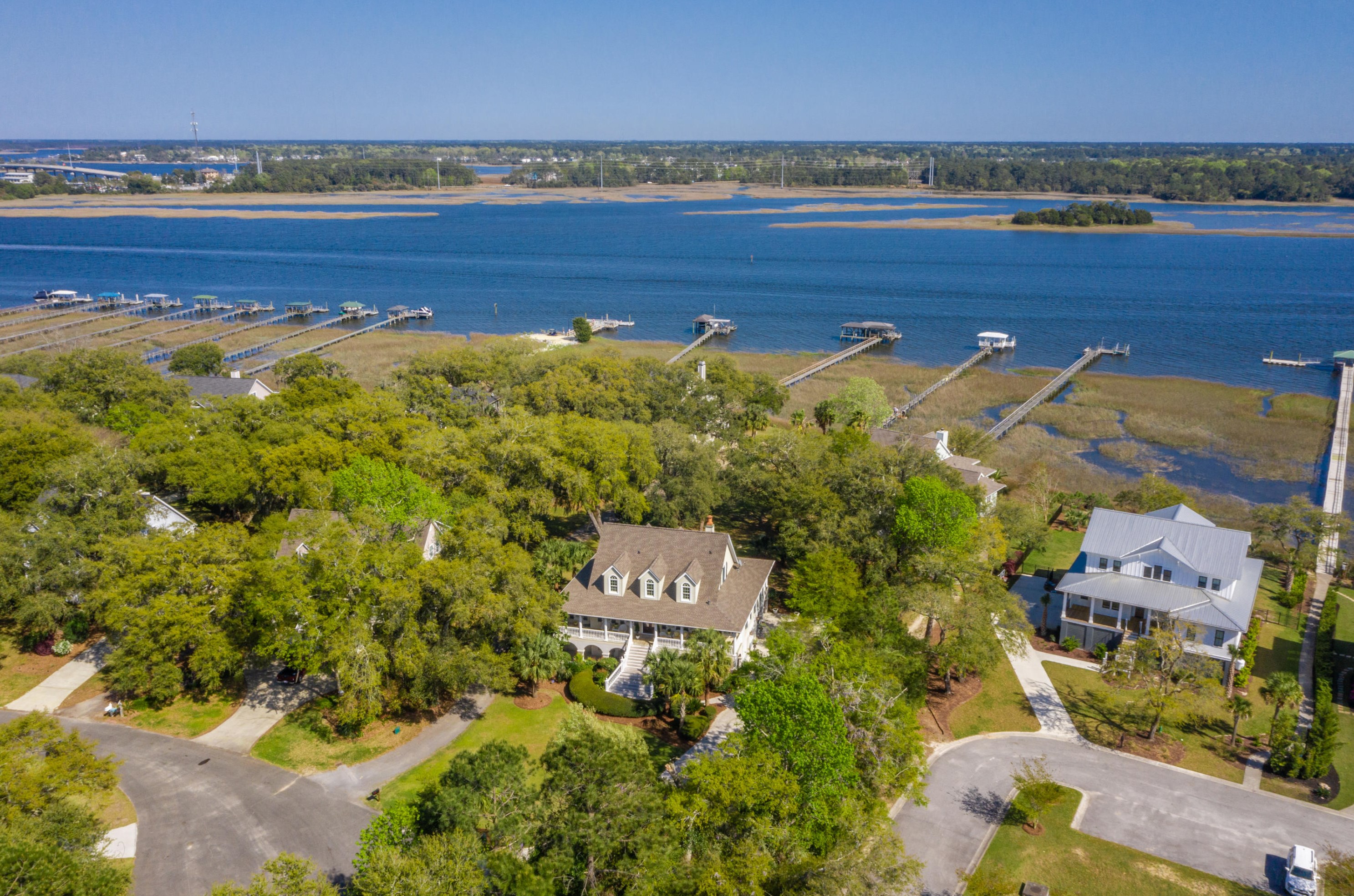 402 Brown Pelican Dr, Charleston, SC 29492-7818