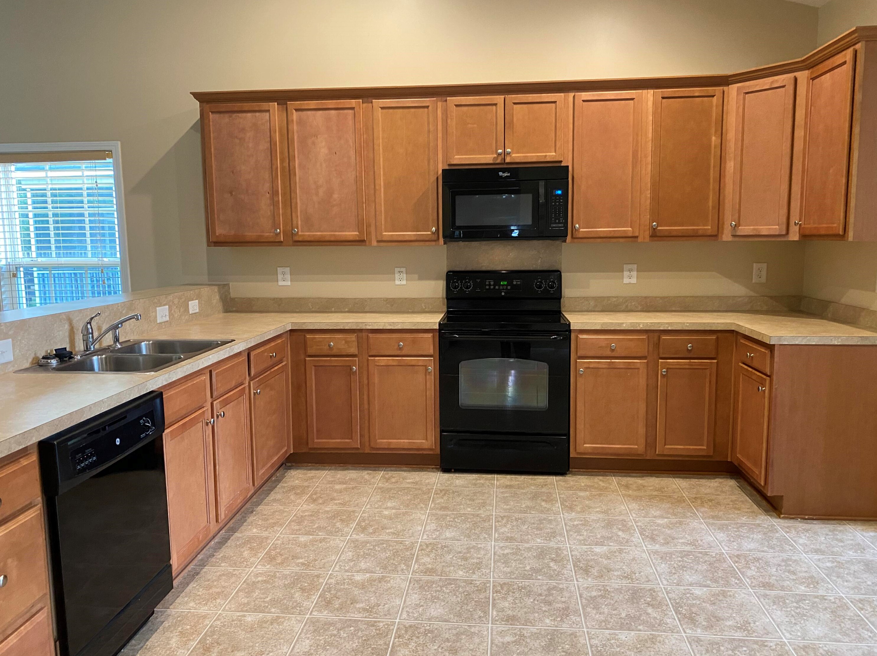 219 Highwoods Plantation Ave, Summerville, SC 29485