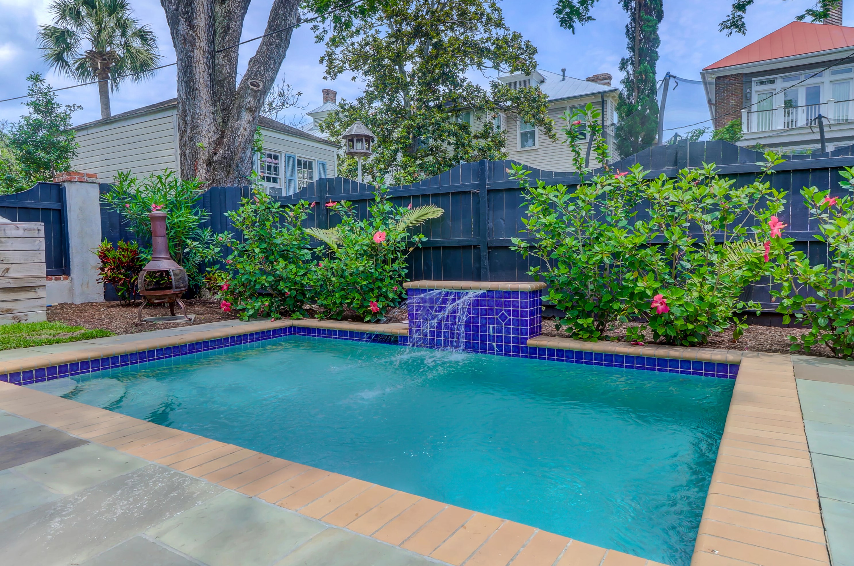 10 Colonial St, Charleston, SC 29401-1808