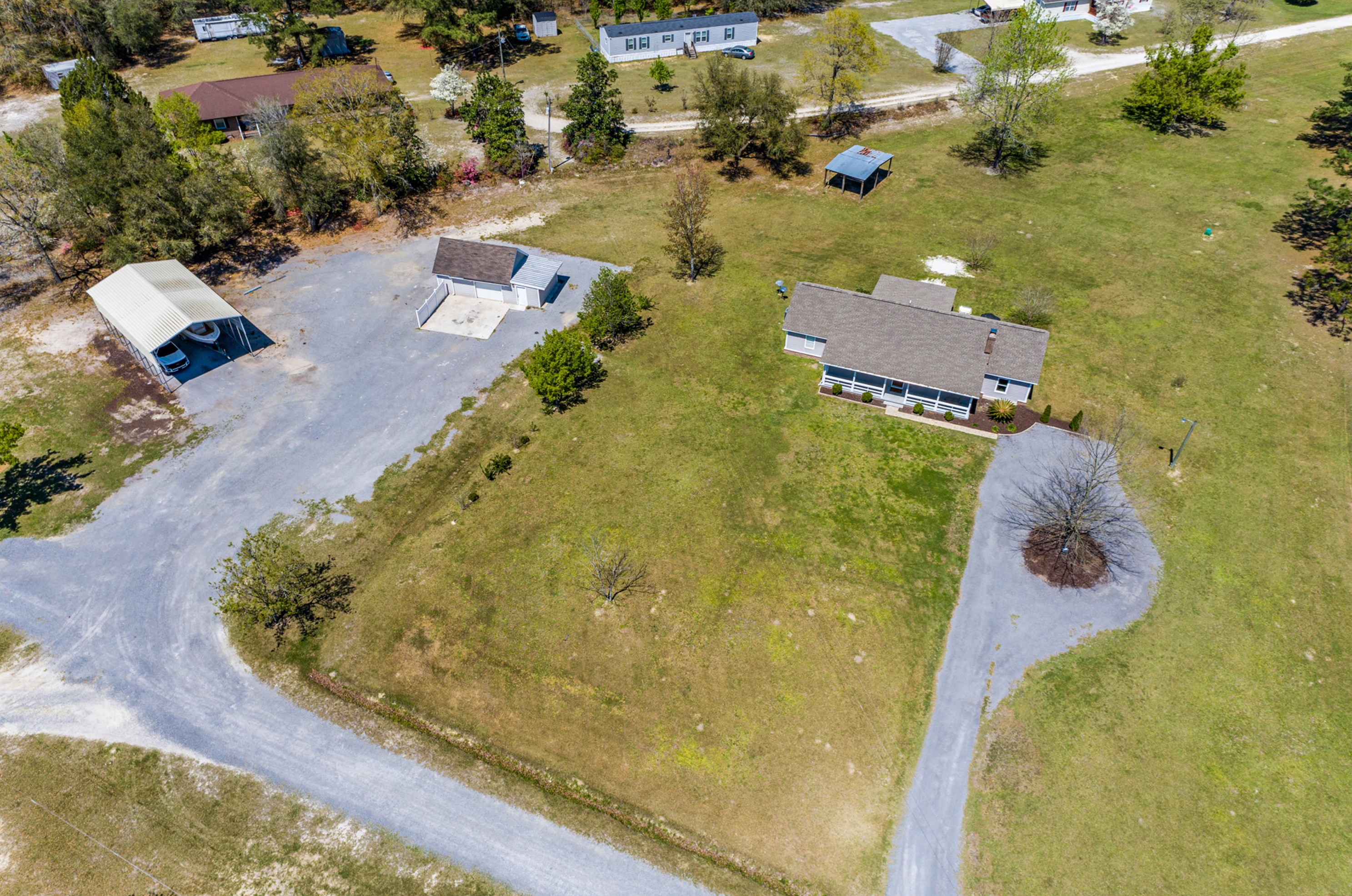 504 Sugar Ln, Cordesville SC  29434-9696 exterior