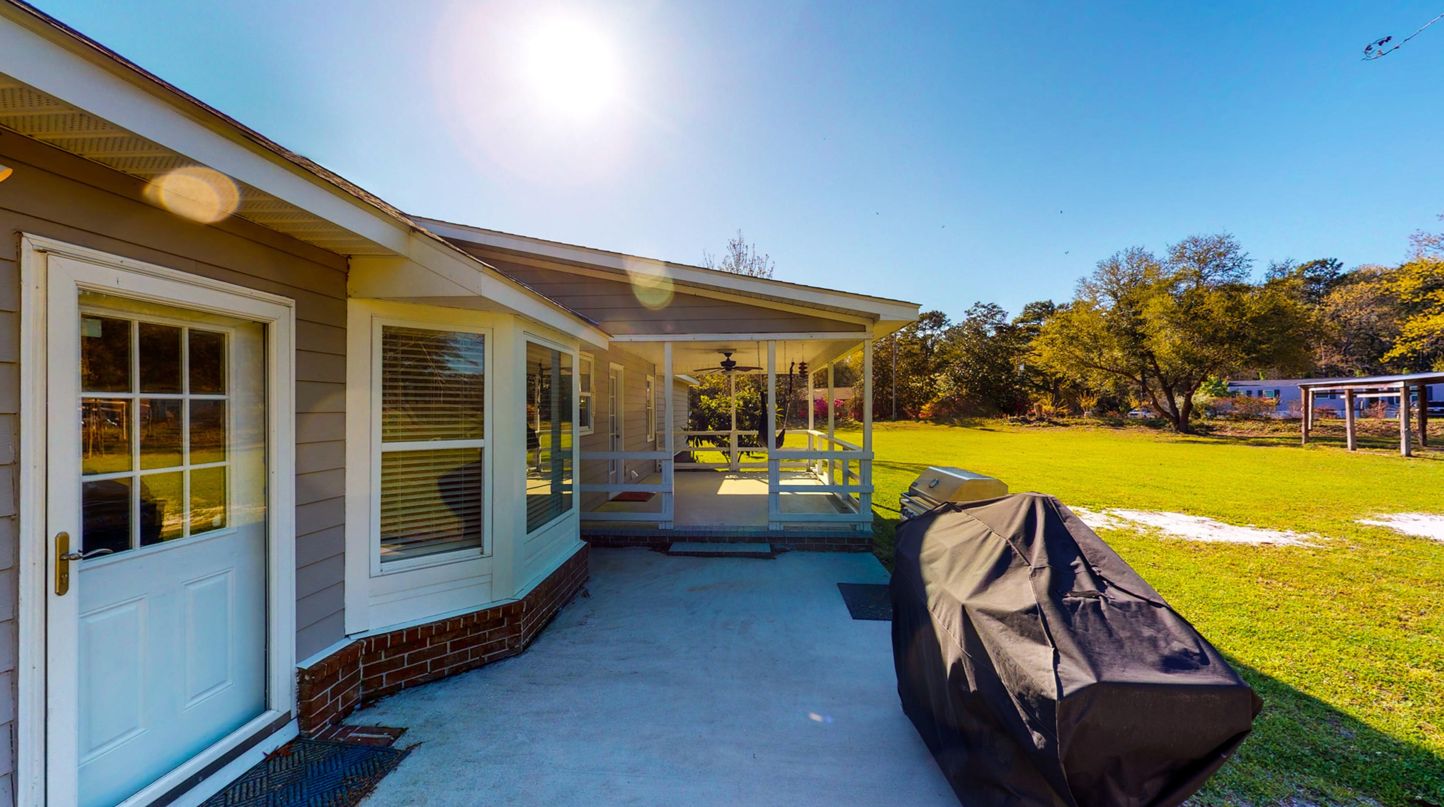 504 Sugar Ln, Cordesville SC  29434-9696 exterior