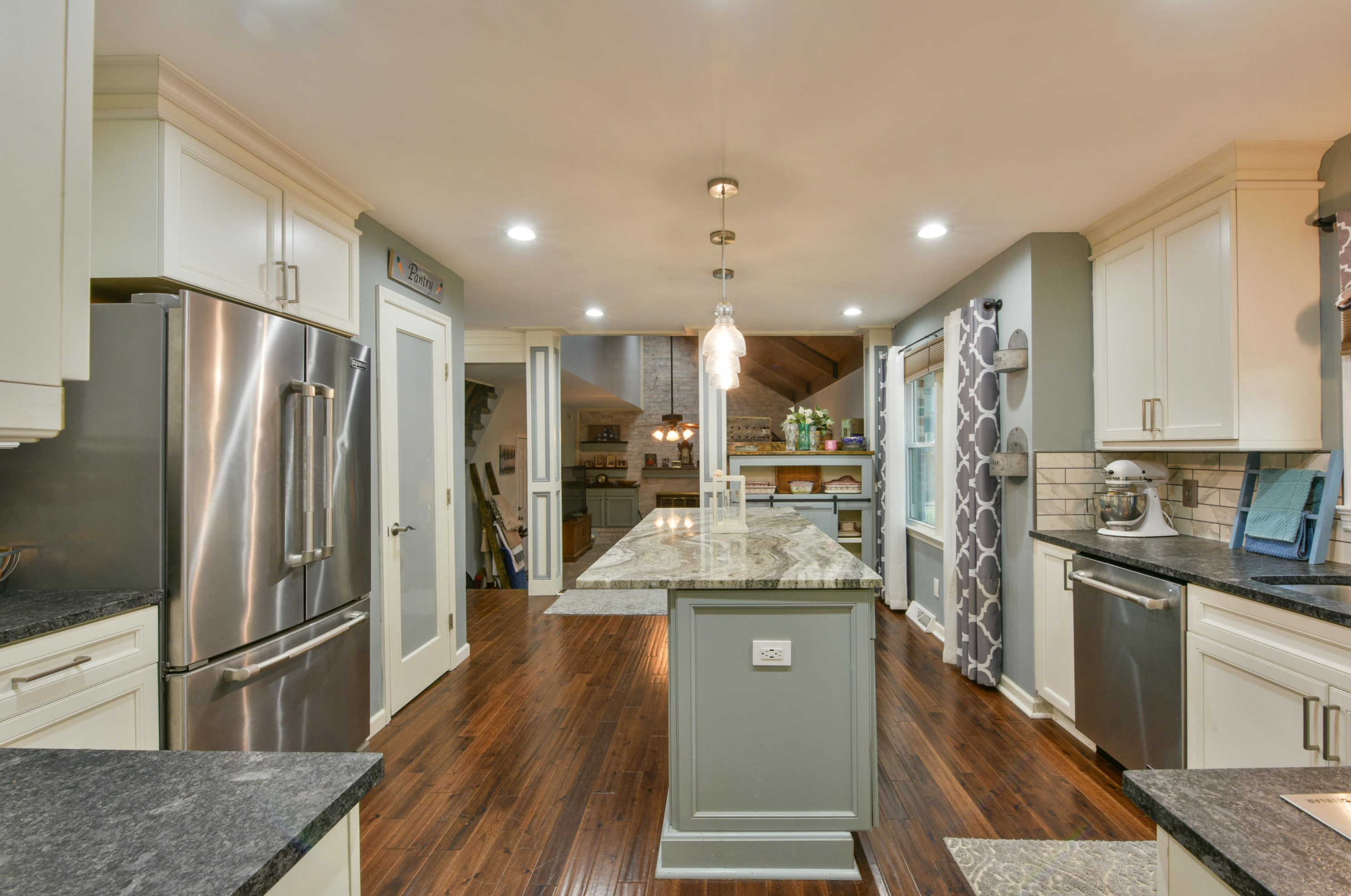 210 Nantucket Dr, Summerville, SC 29485-8350