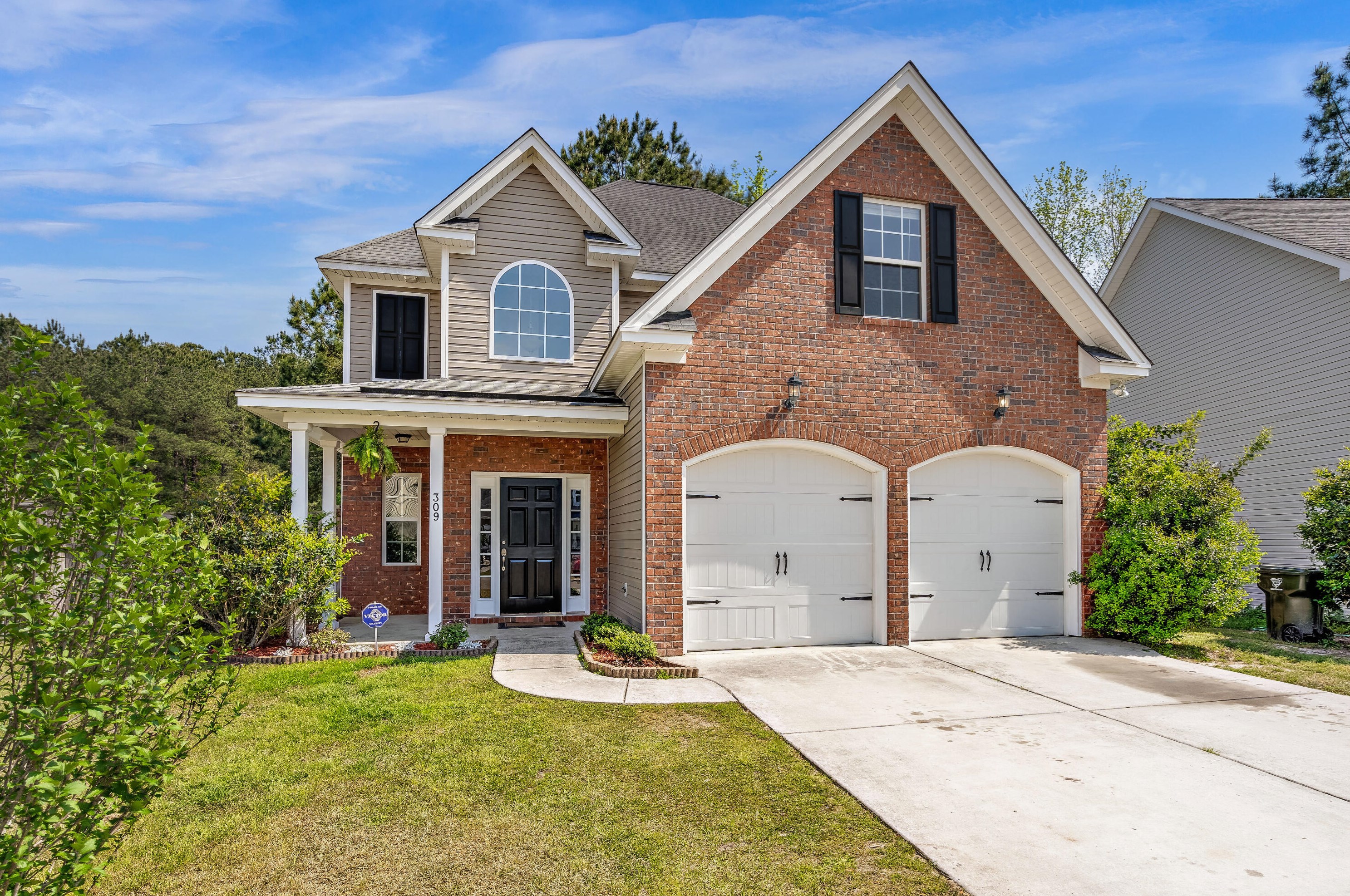309 Stone Post Rd, Moncks Corner, SC 29461-7319