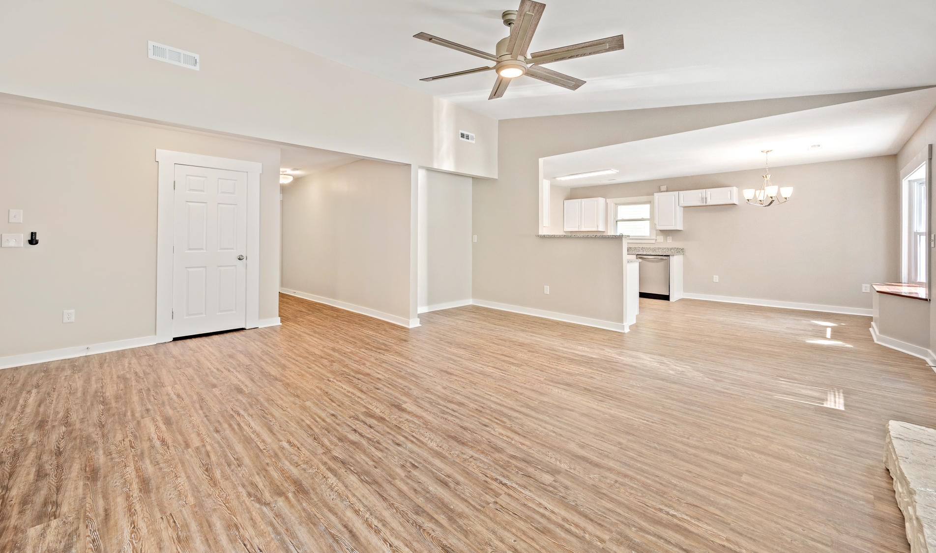 105 Iron Rd, Summerville SC  29483-7728 exterior