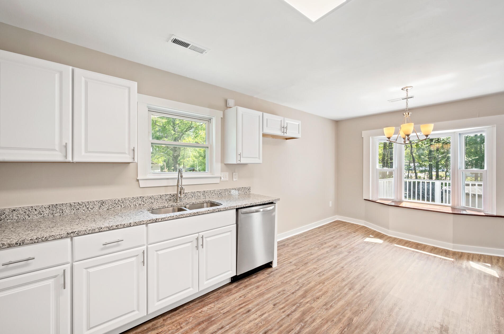 105 Iron Rd, Summerville SC  29483-7728 exterior