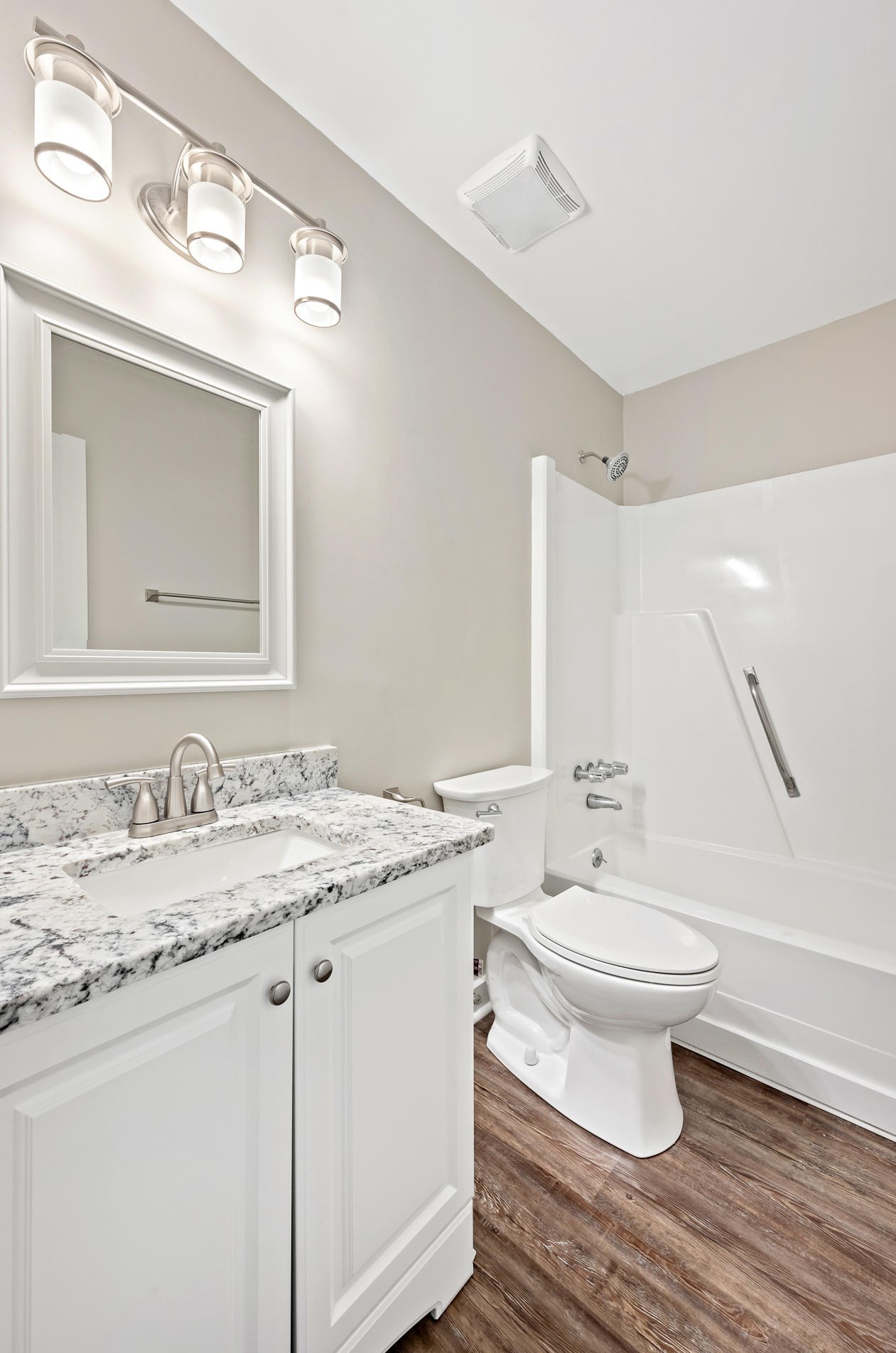 105 Iron Rd, Summerville SC  29483-7728 exterior