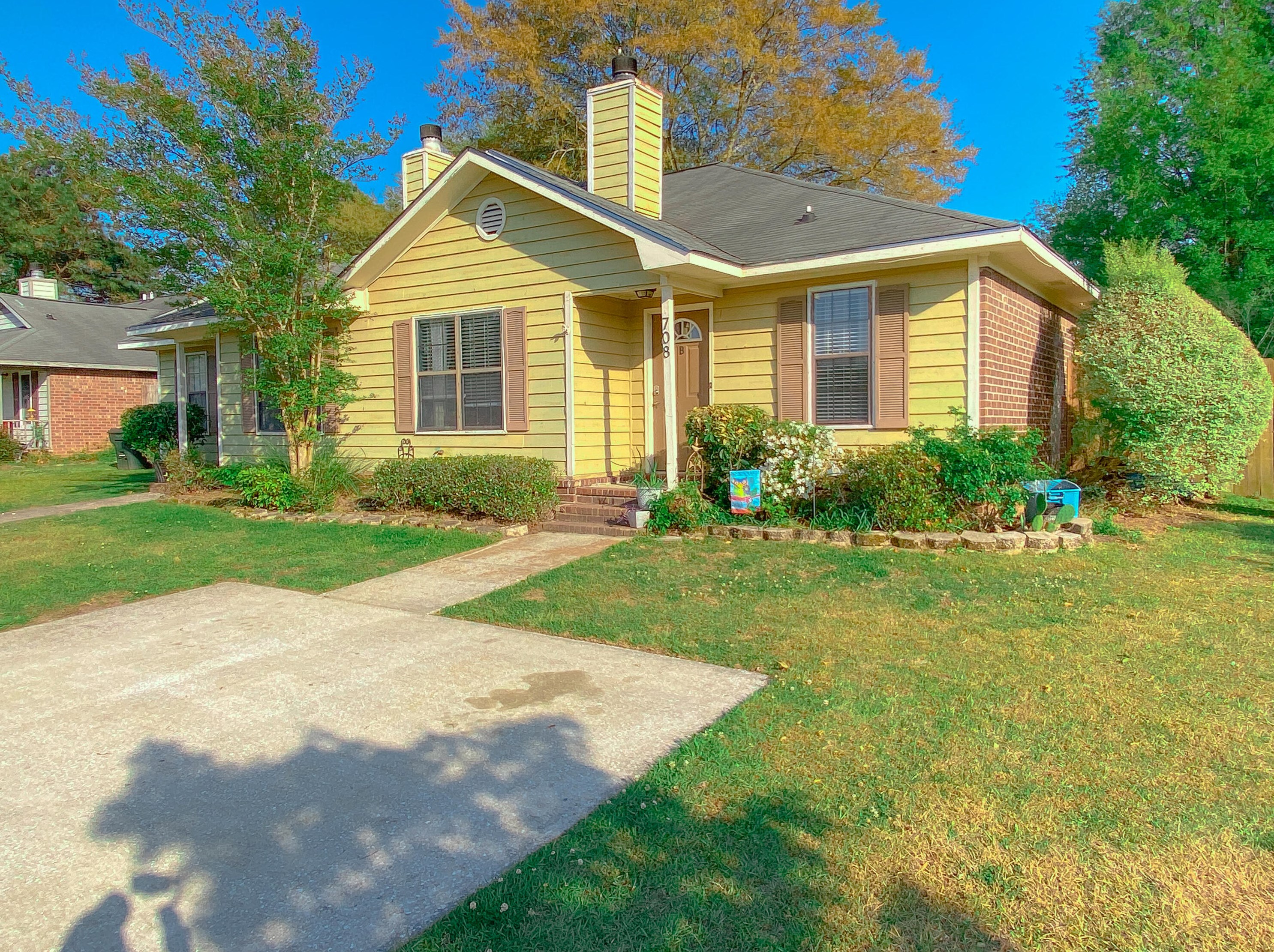 708 Winthrop St #b, Ladson, SC 29456