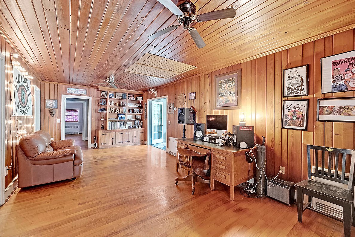 401 Black St, Walterboro SC  29488-4310 exterior