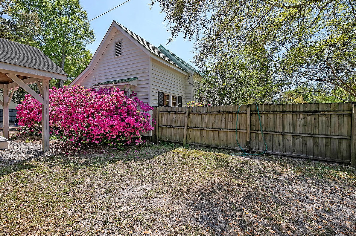 401 Black St, Walterboro SC  29488-4310 exterior
