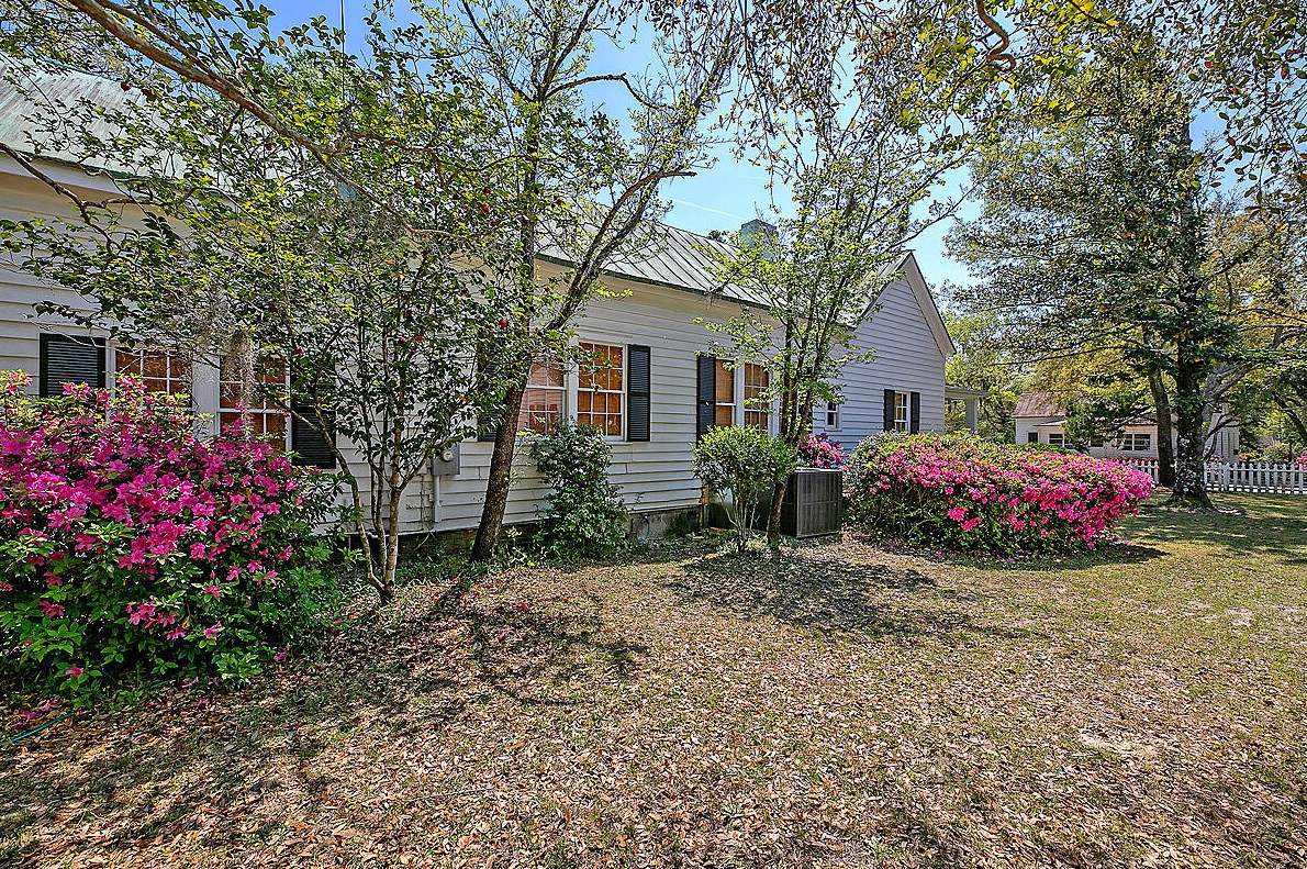401 Black St, Walterboro SC  29488-4310 exterior