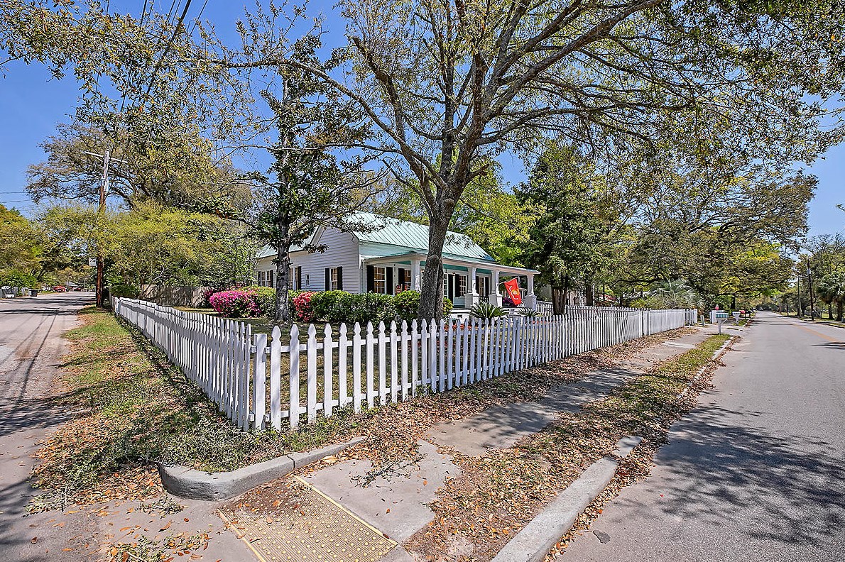 401 Black St, Walterboro SC  29488-4310 exterior