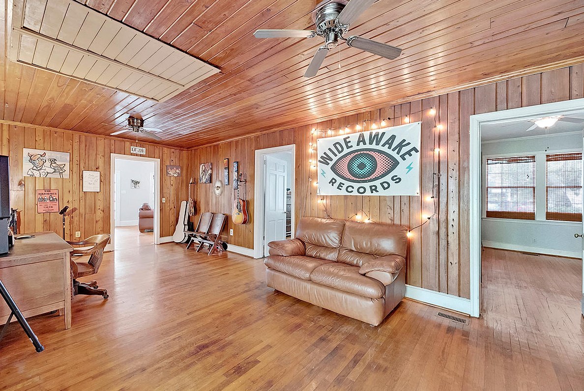 401 Black St, Walterboro SC  29488-4310 exterior