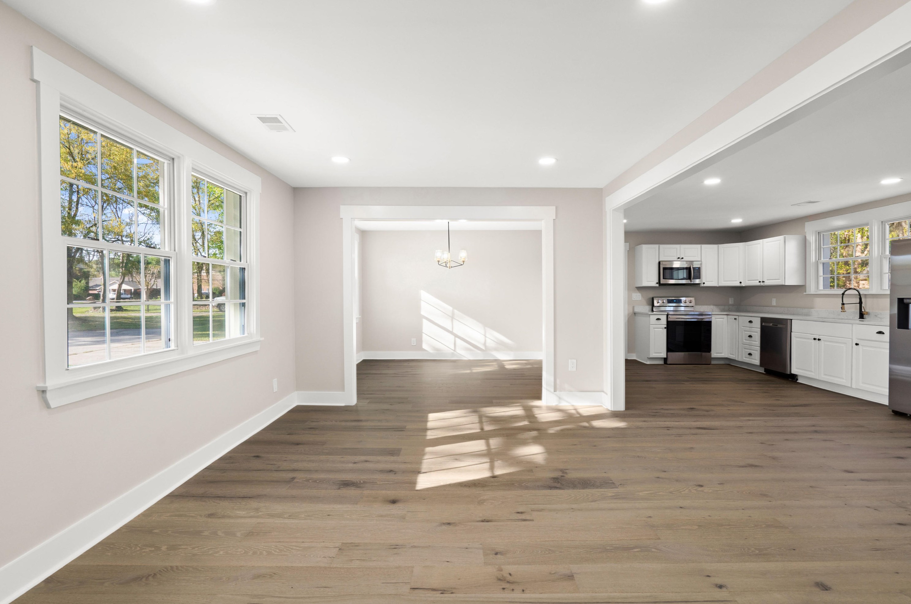 404 Parkdale Dr, Charleston SC  29414-4908 exterior