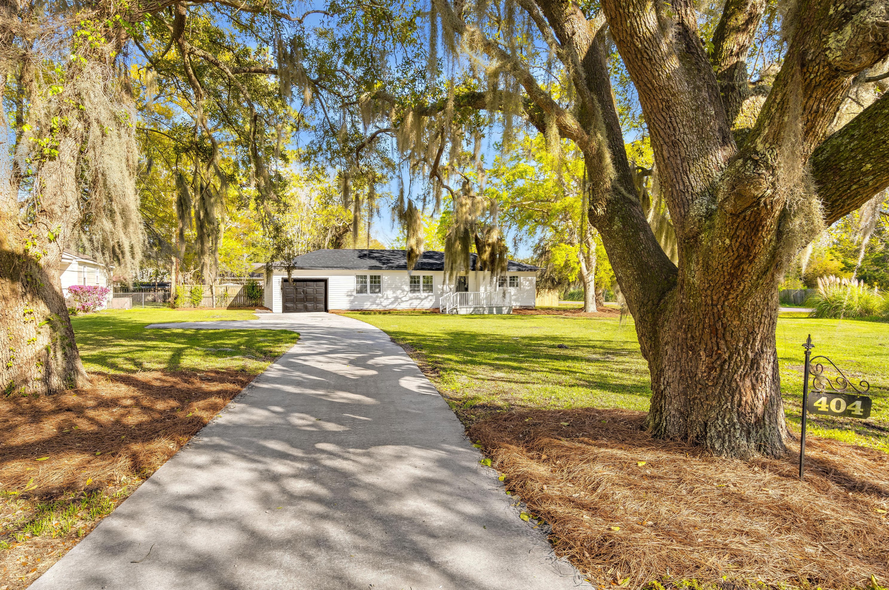 404 Parkdale Dr, Charleston SC  29414-4908 exterior