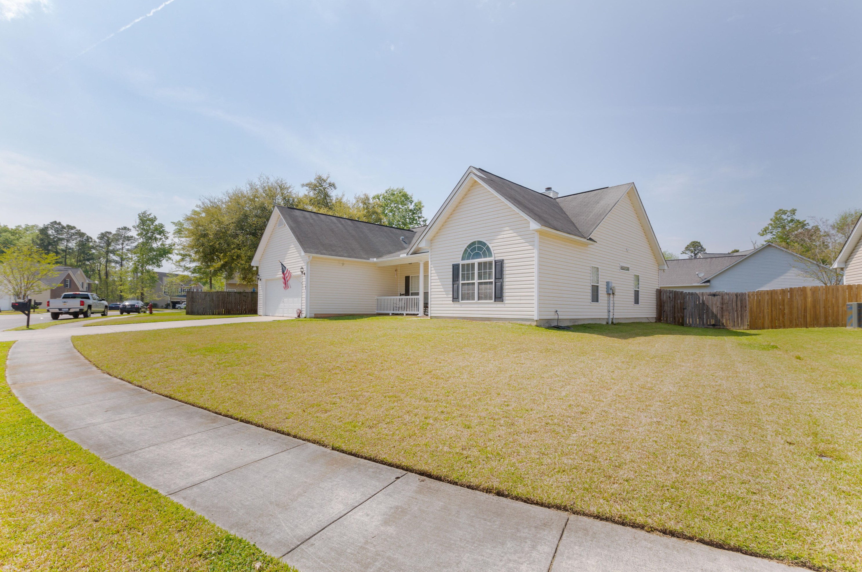 147 Harvest Moon Rd, Moncks Corner, SC 29461-6456