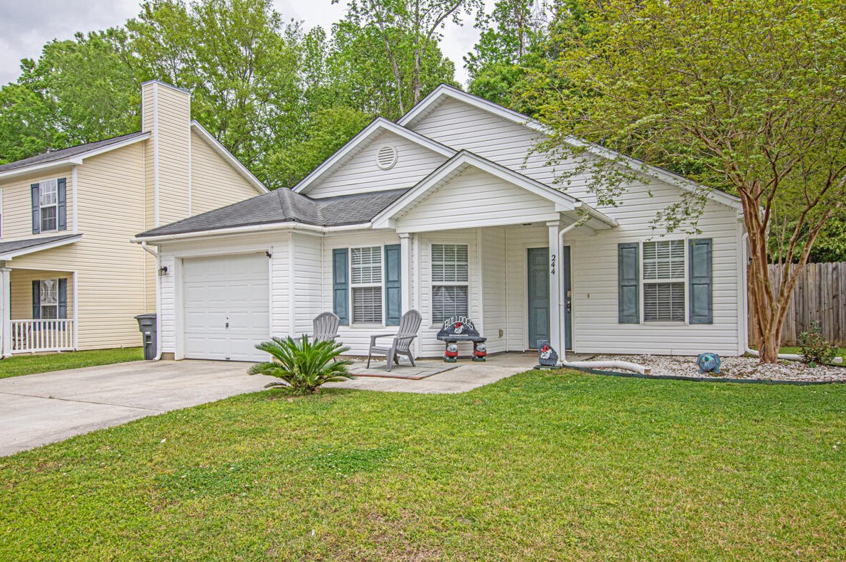 244 Trickle Dr, Summerville, SC 29483-4934