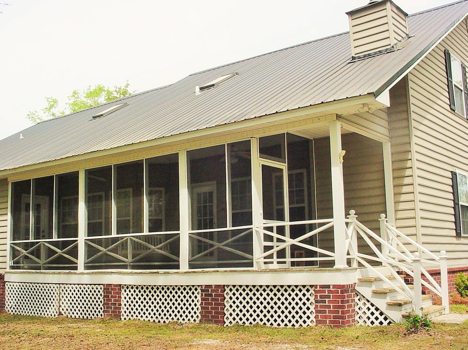 106 Lily Pad Ln, Bonneau, SC 29431