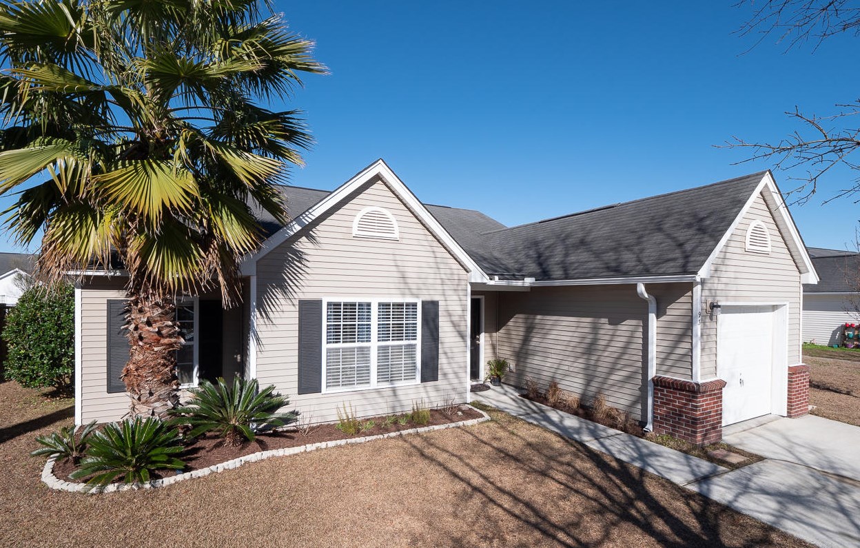 93 Dovetail Cir, Summerville, SC 29483-7093
