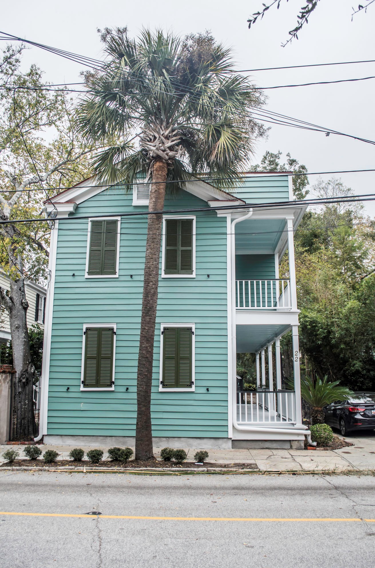 22 Gadsden St, Charleston SC  29401-1204 exterior