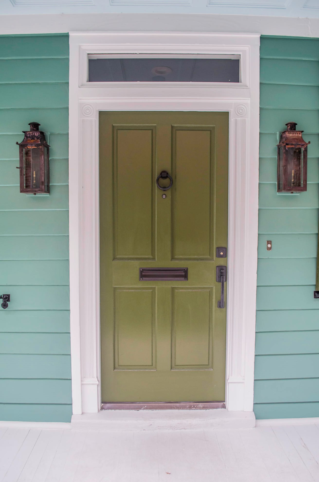 22 Gadsden St, Charleston SC  29401-1204 exterior