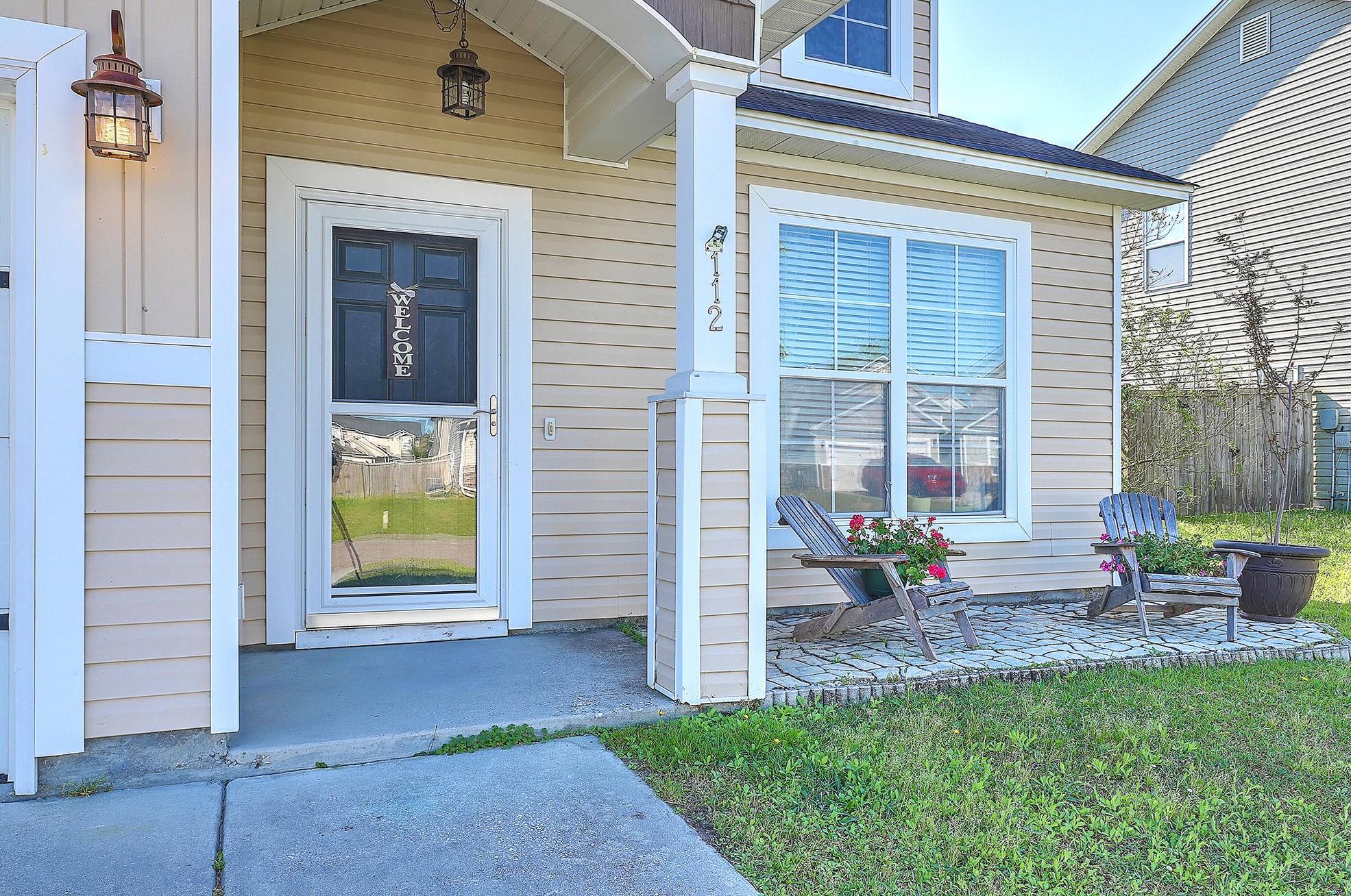112 Summer View Rd, Summerville, SC 29483-8367