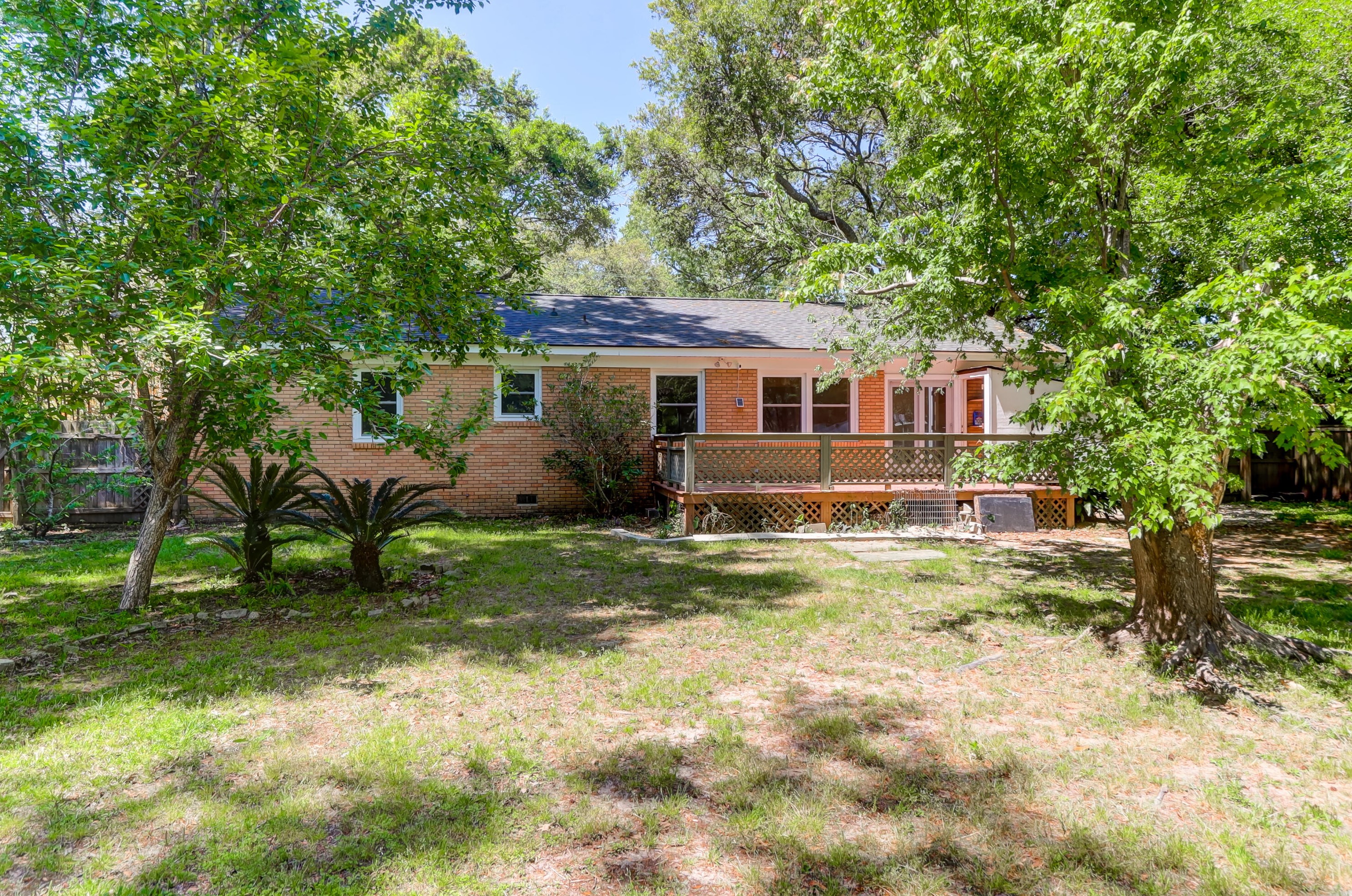 728 Melrose Dr, Charleston SC  29414-5506 exterior