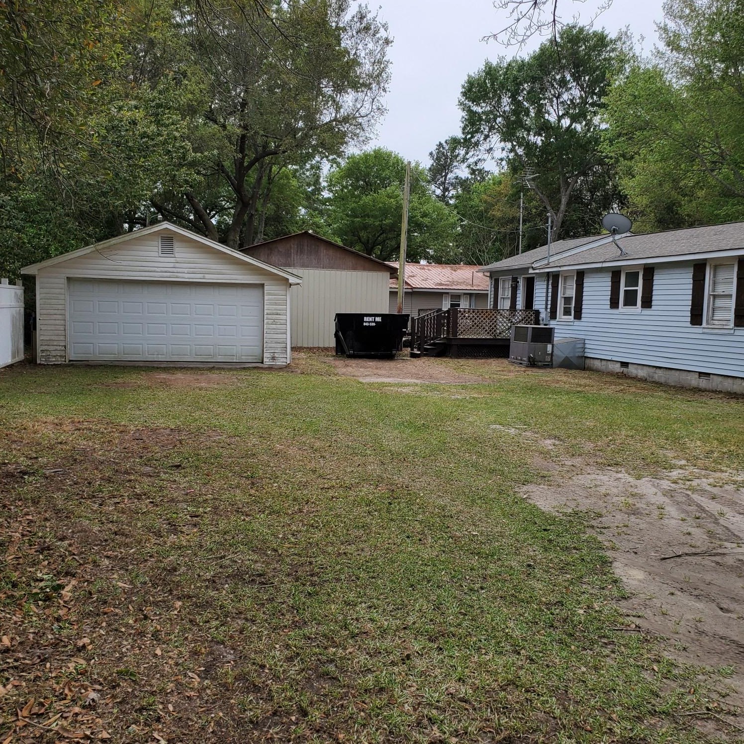 301 Hilltop Dr, Bonneau, SC 29431