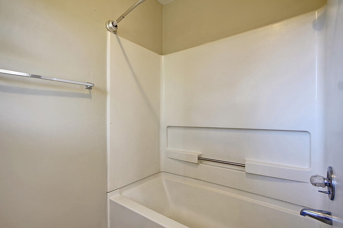 4045 Napoleon Dr, Charleston SC  29418-6819 exterior