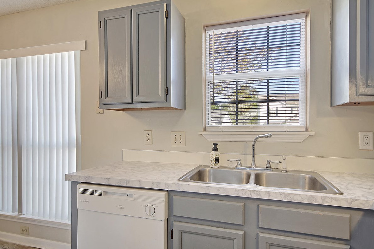 4045 Napoleon Dr, Charleston SC  29418-6819 exterior