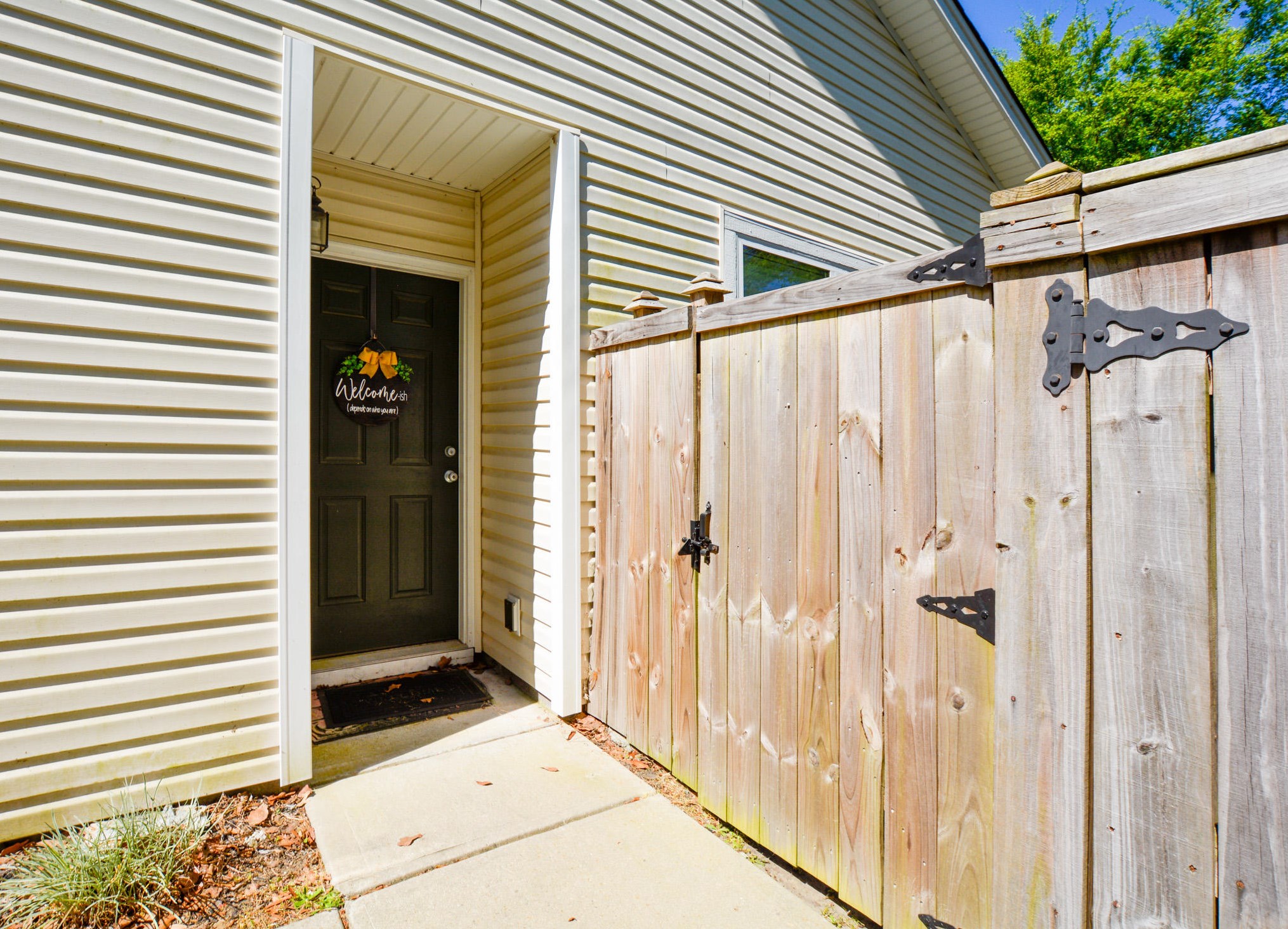 8892 Arbor Glen Dr, Charleston, SC 29420