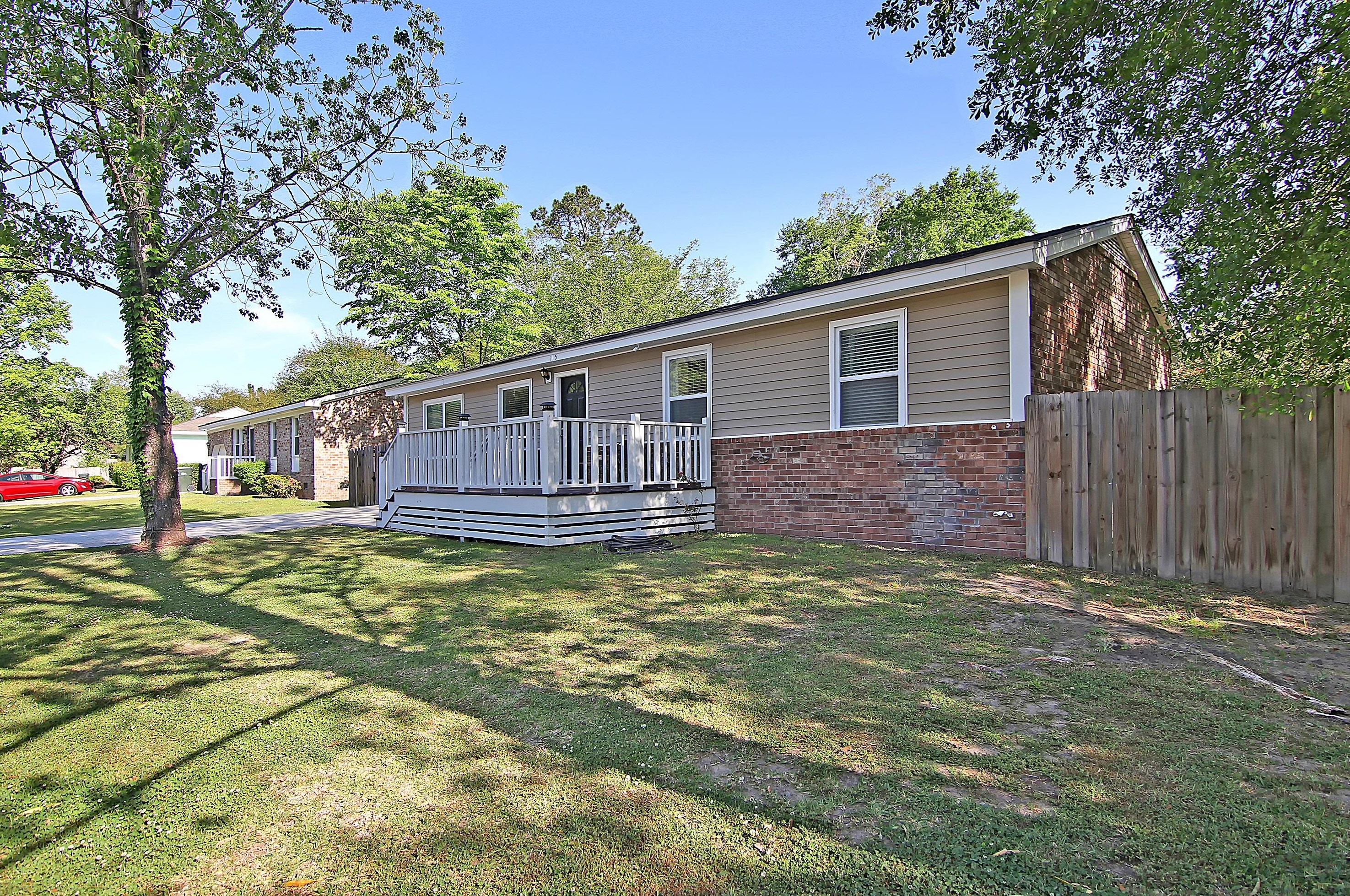 115 Red Cedar Dr, Charleston, SC 29445-3715