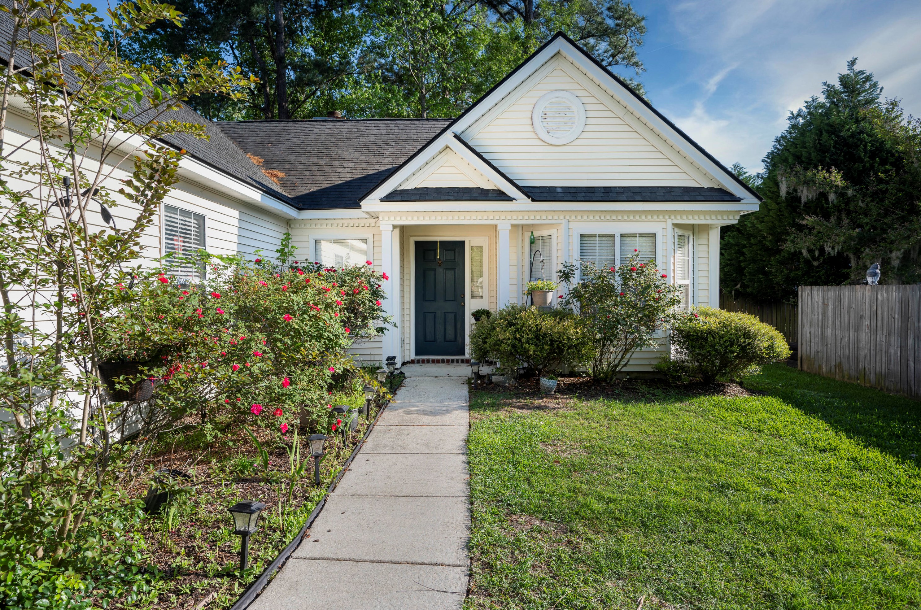 603 Carters Grove Rd, Charleston, SC 29414-9013