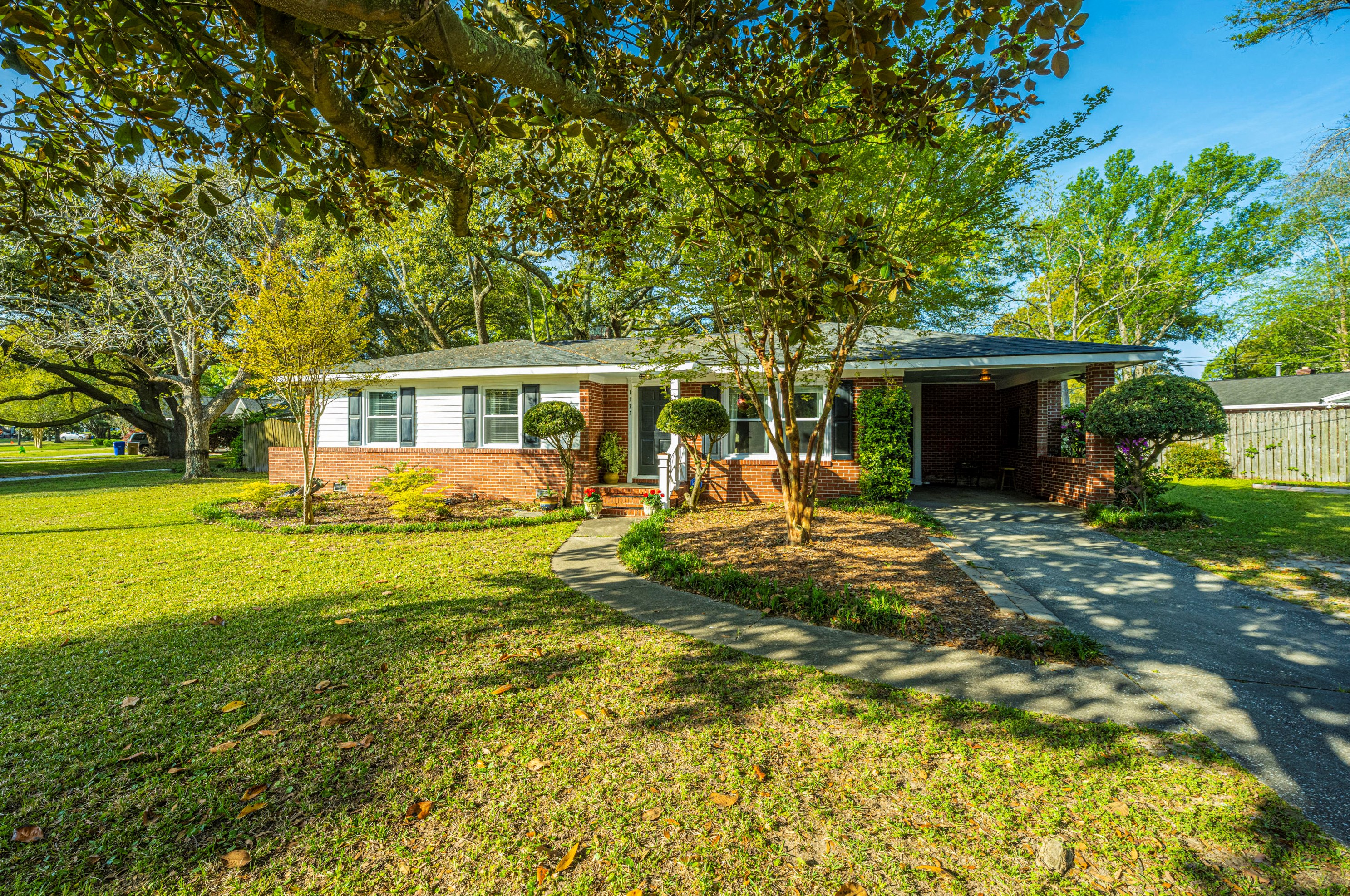 1171 Montgomery Rd, Charleston, SC 29412-4244