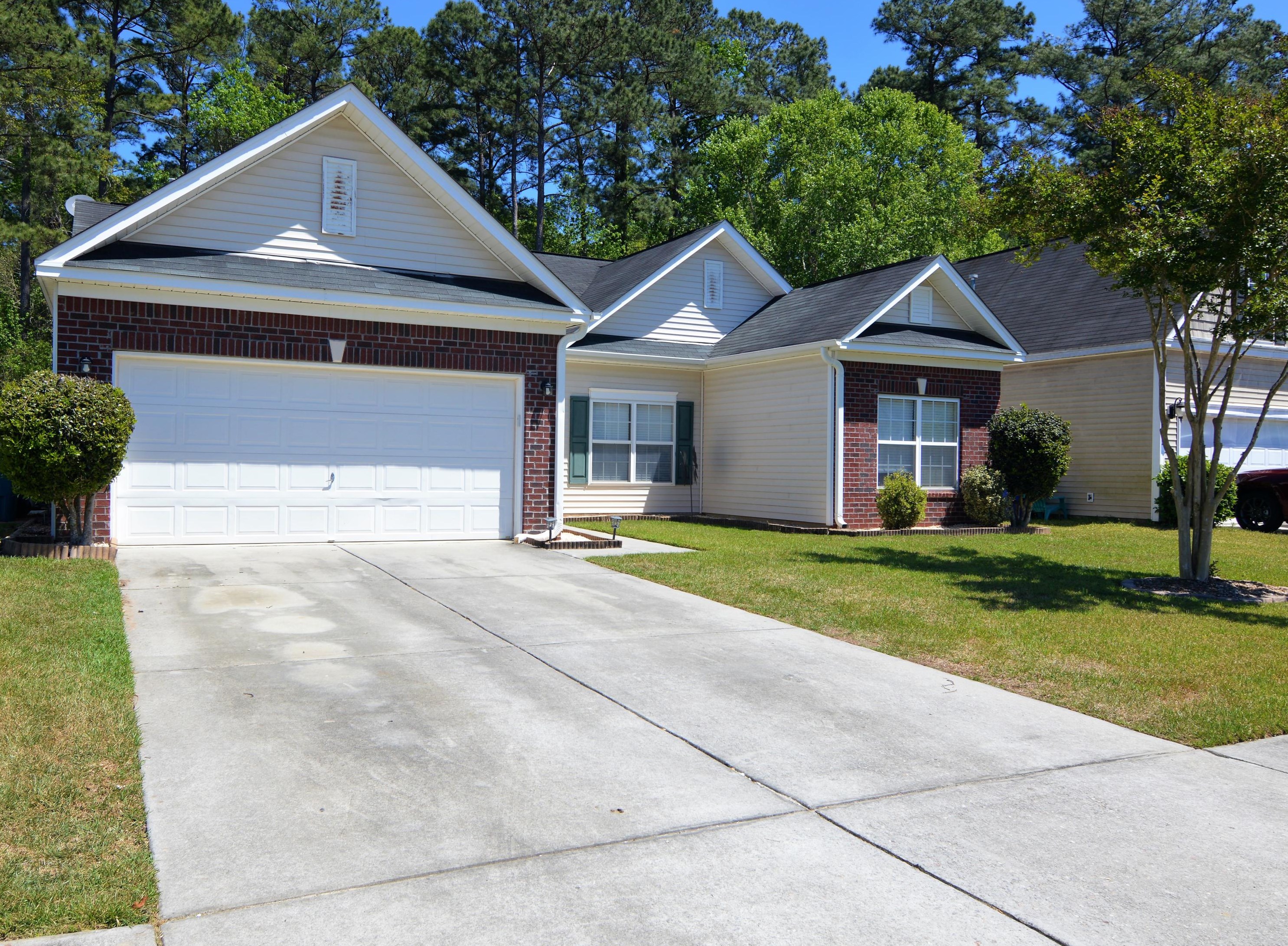 3358 Middlesboro Ave, Summerville, SC 29485-4016