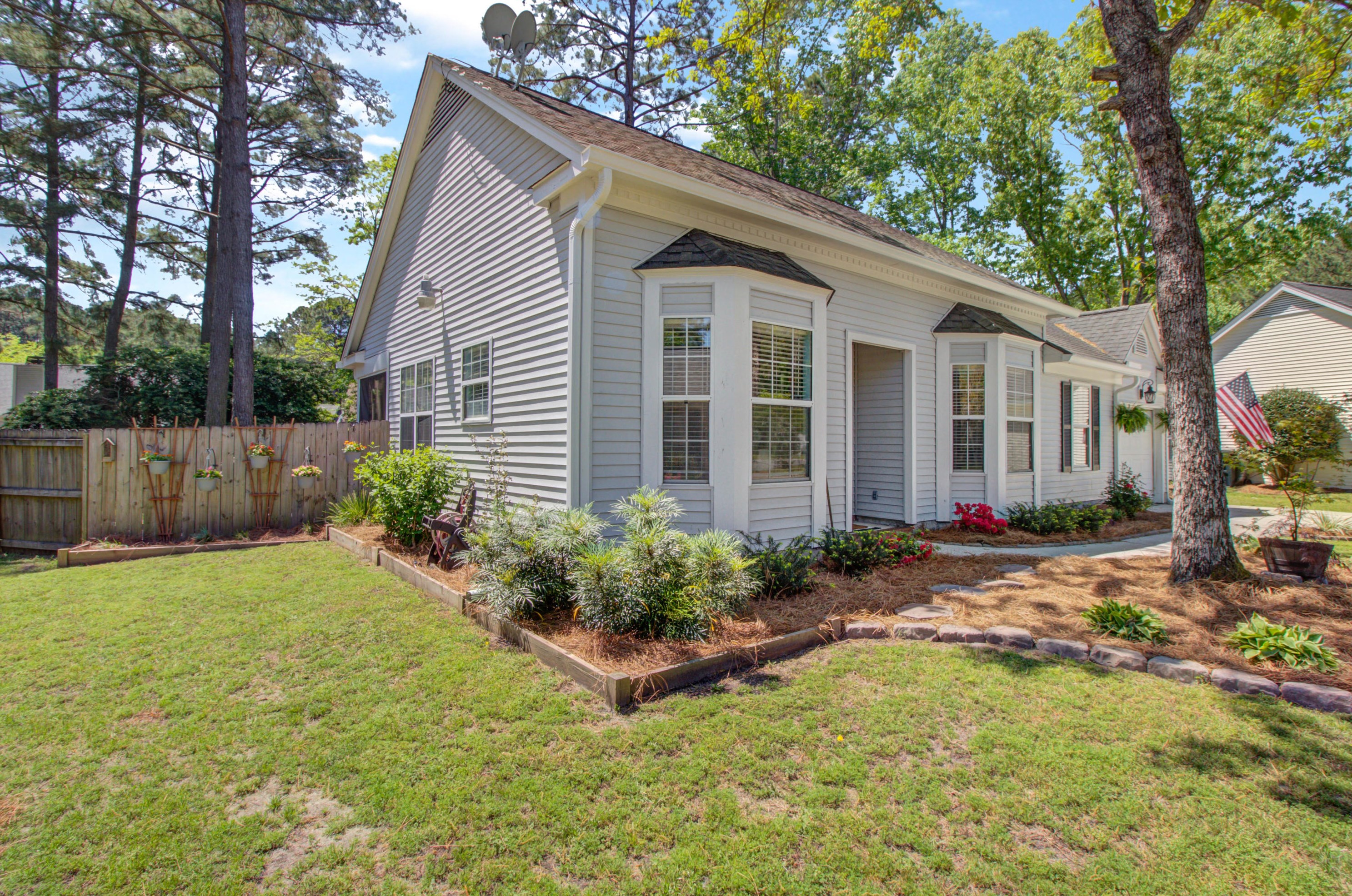 102 Quendon Ct, Summerville, SC 29485-4085