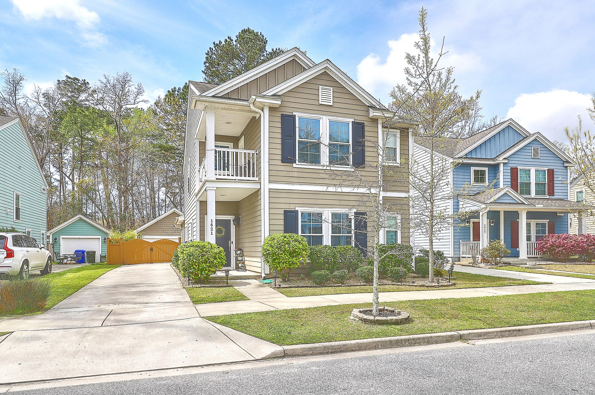 1621 Sparkleberry Ln, Johns Island, SC 29455
