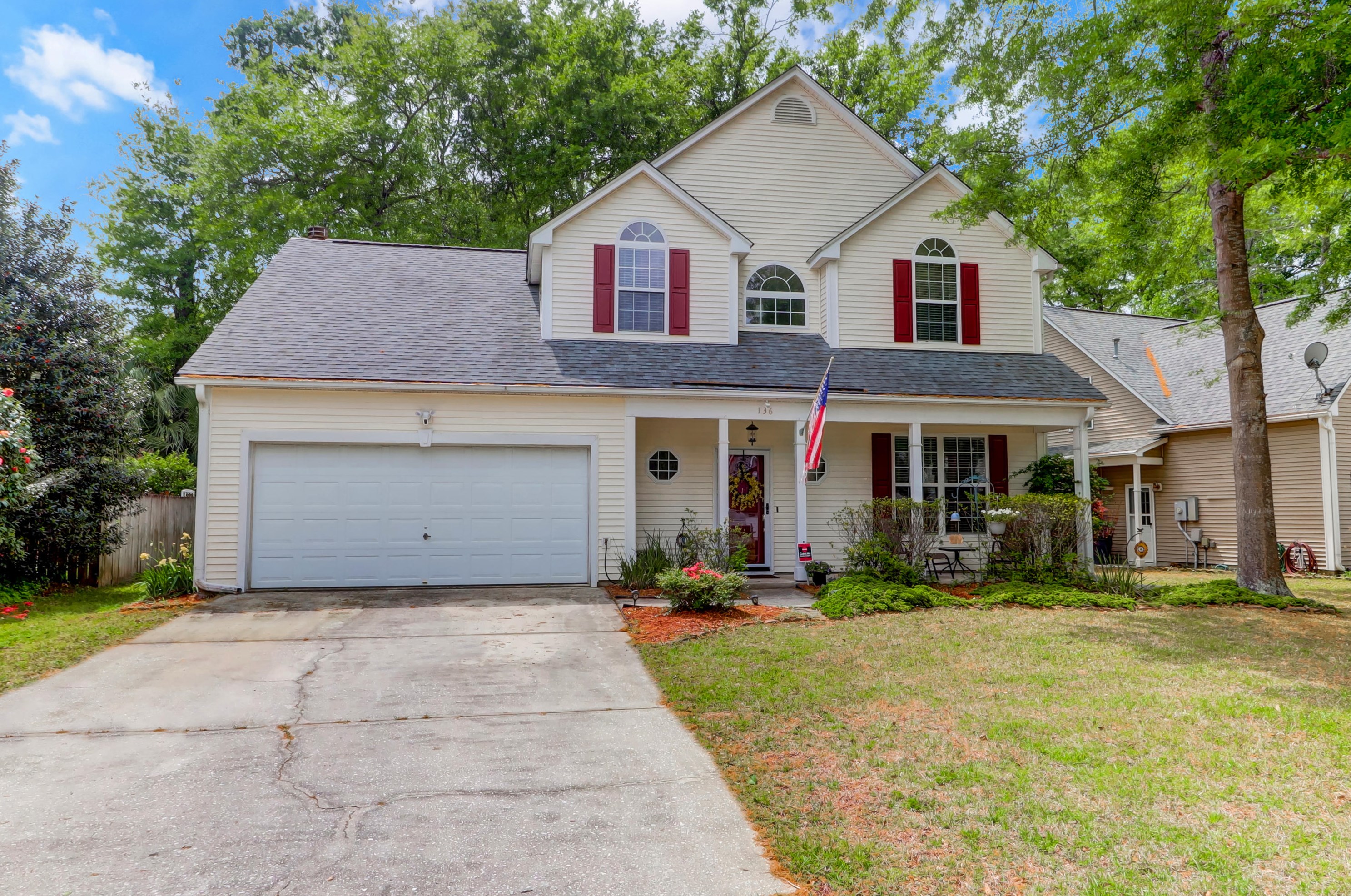 136 Evesham Dr, Summerville, SC 29485-5846