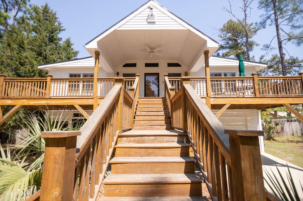 378 Auld Brass Rd, Walterboro, SC 29488-3676