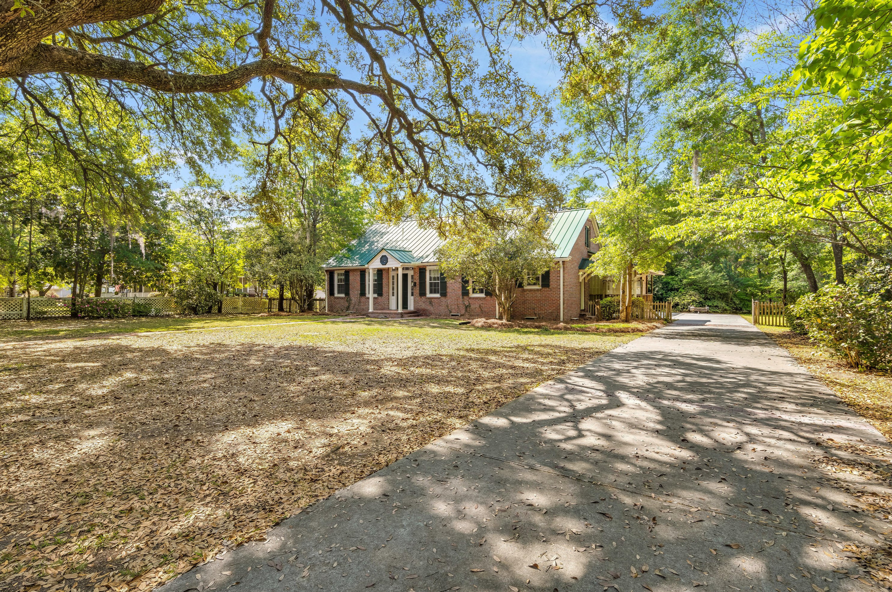 121 Church St, Moncks Corner, SC 29461-3740