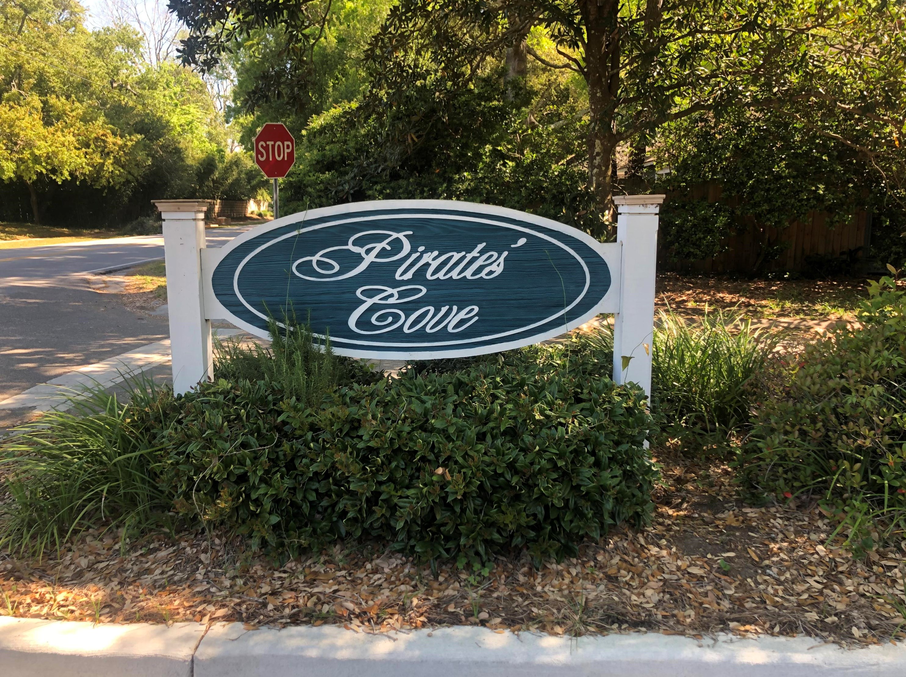 1528 Privateer Dr, Mount Pleasant, SC 29464-4923