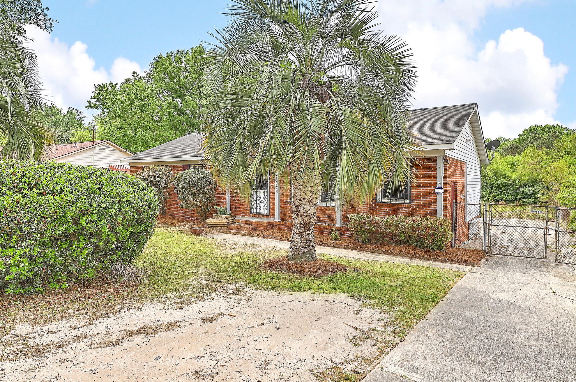 7619 Peppercorn Ln, Charleston, SC 29420-8719