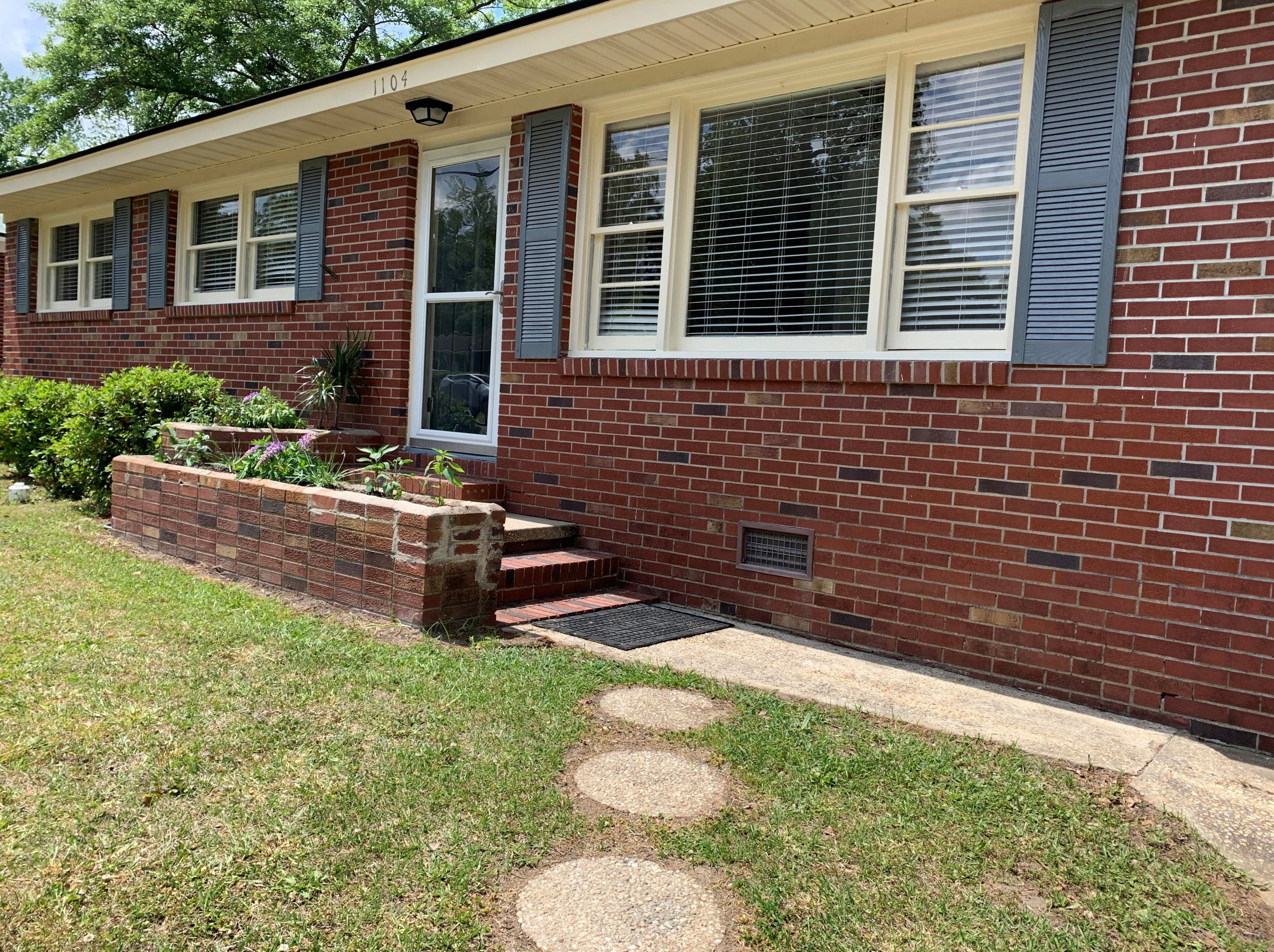 1104 Dickson Ave, Charleston, SC 29410-2802