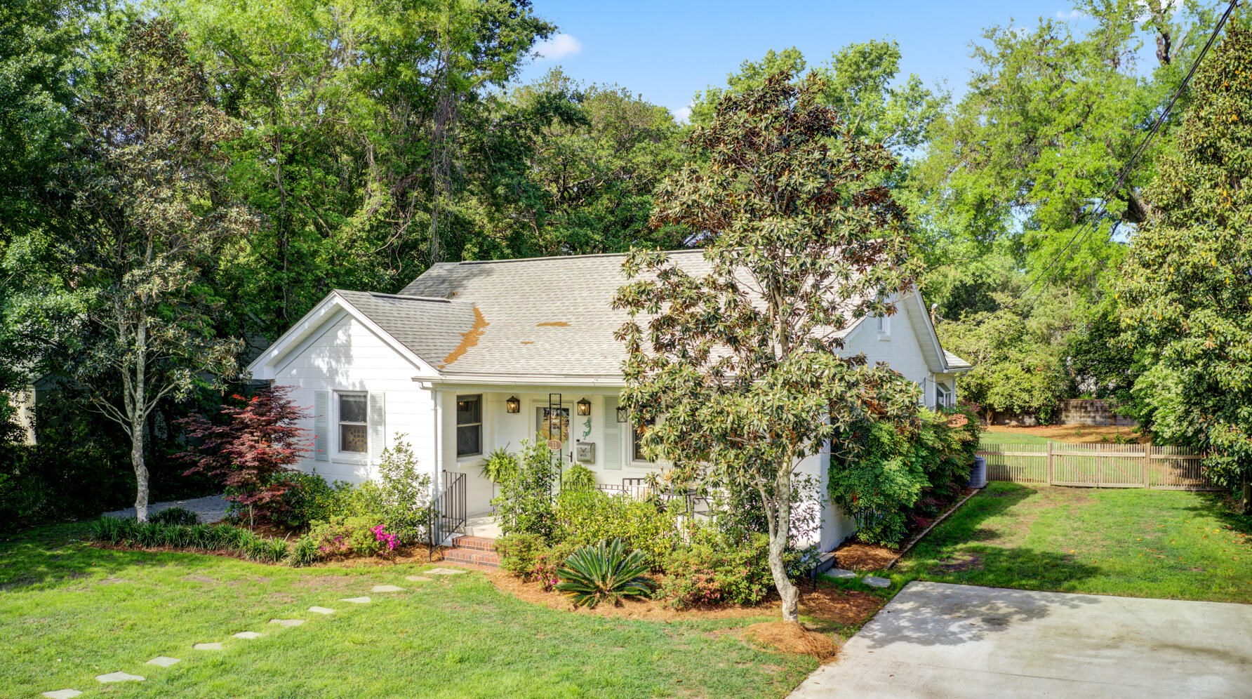 11 Stratford Rd, Charleston, SC 29407-7245
